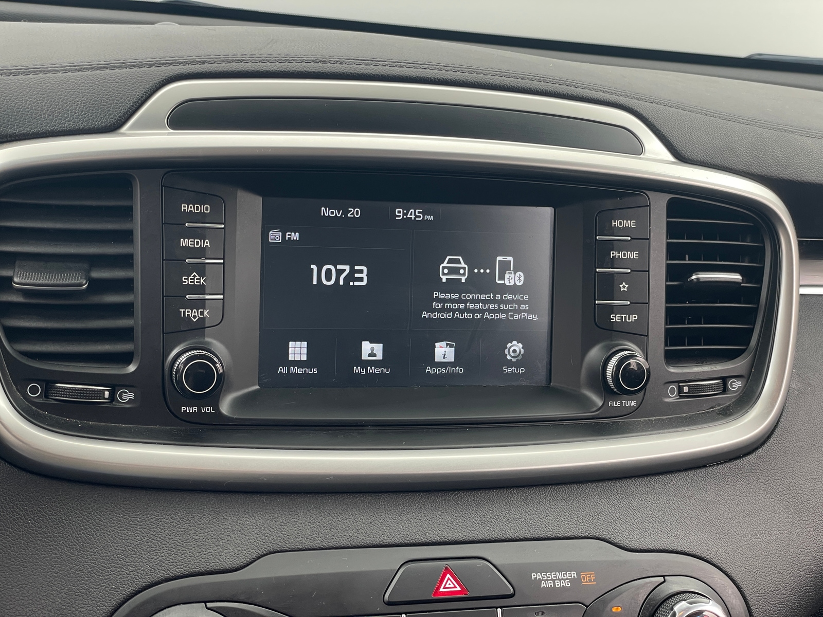 Thumbnail: 2019 Kia Sorento - 4