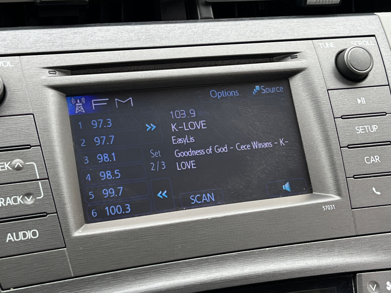 Thumbnail: 2015 Toyota Prius - 4