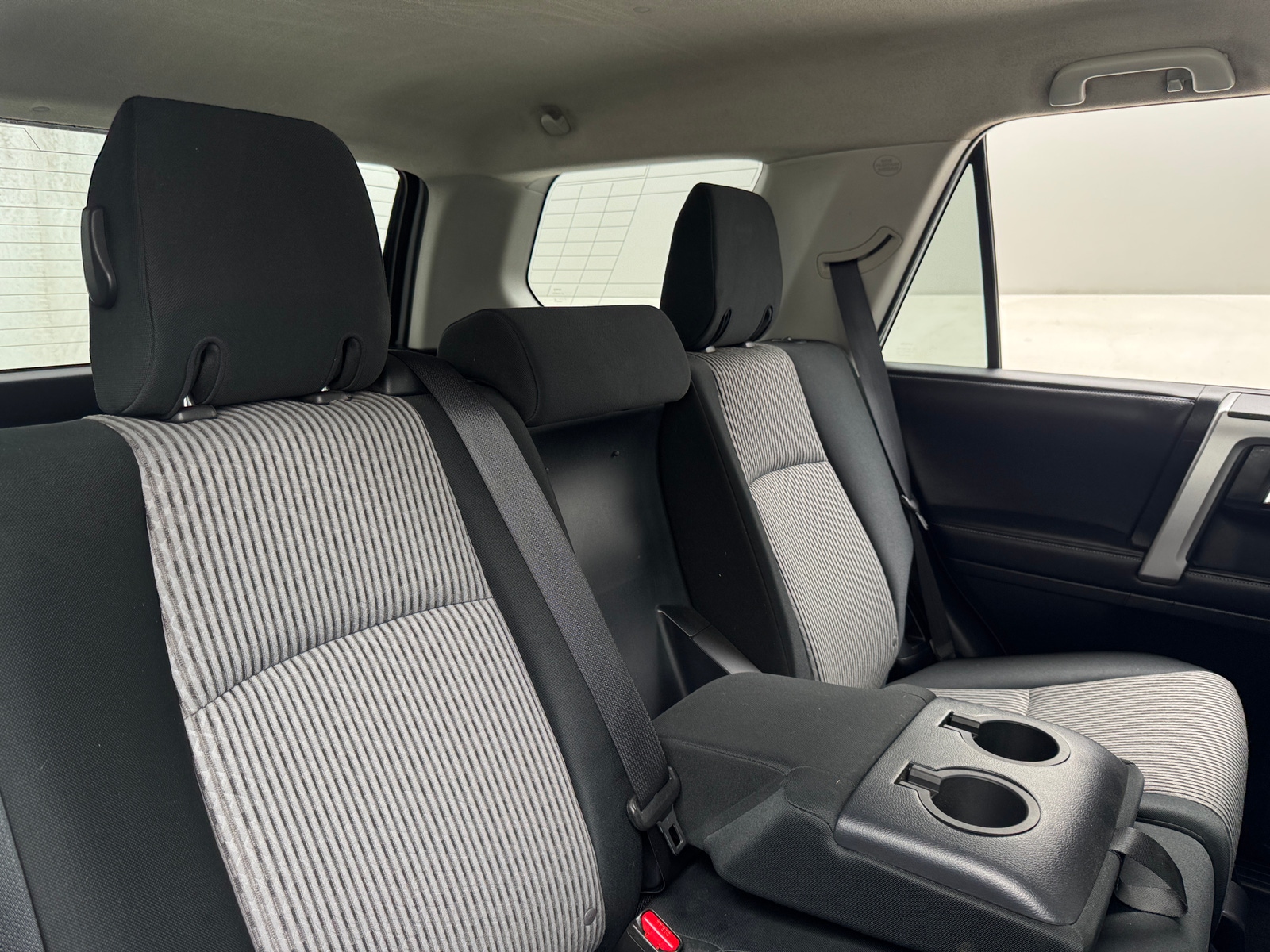 Thumbnail: 2016 Toyota 4Runner - 6