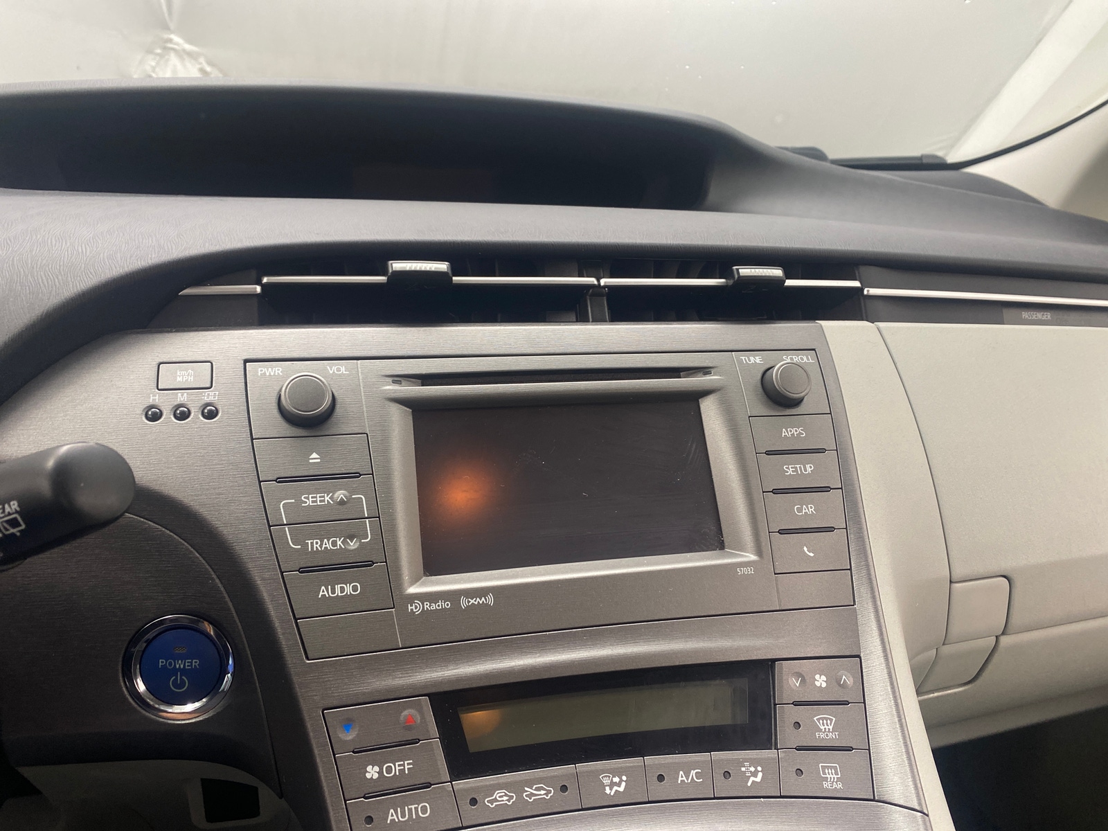 Thumbnail: 2015 Toyota Prius - 4