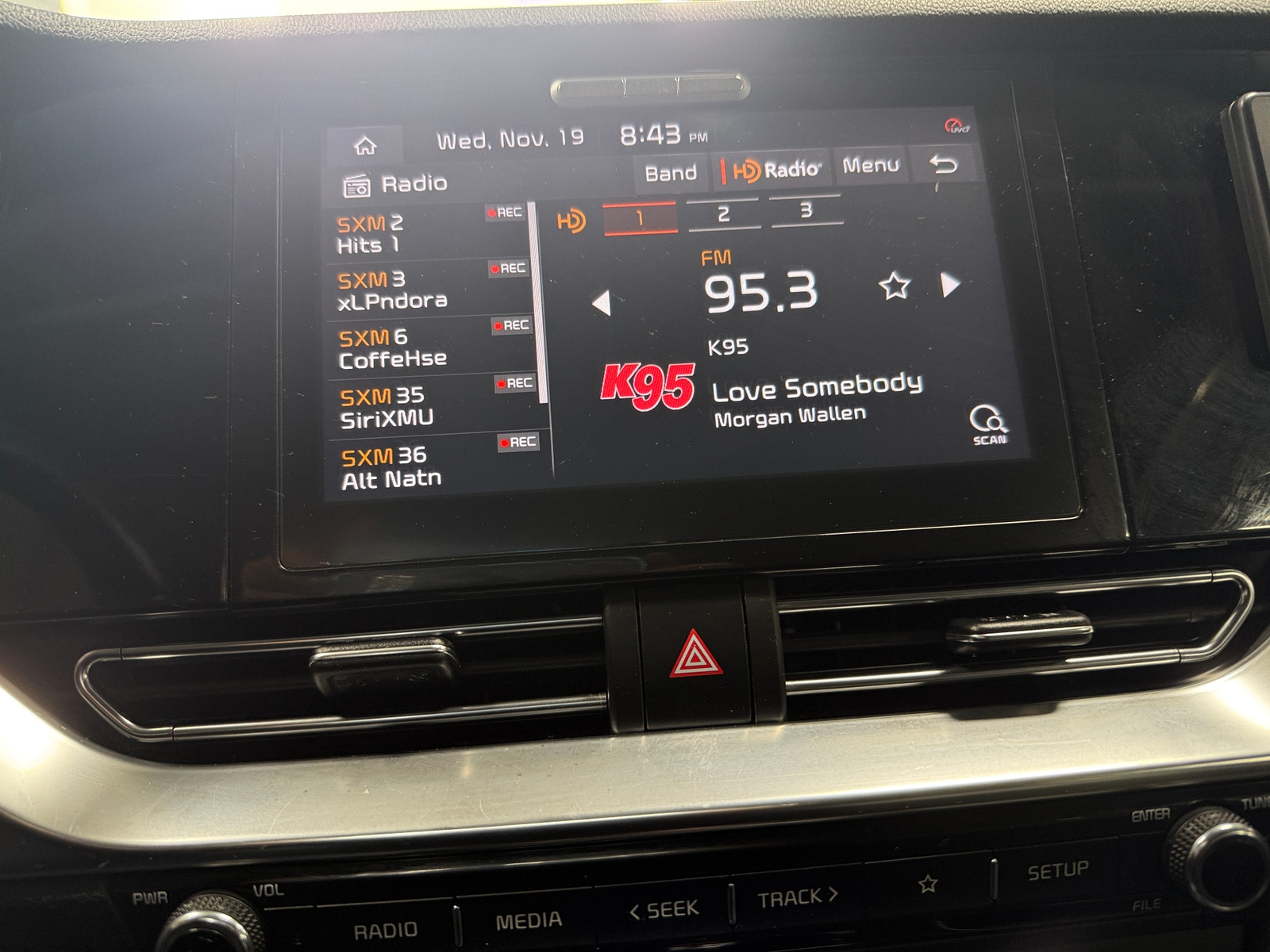 Thumbnail: 2021 Kia Niro - 3