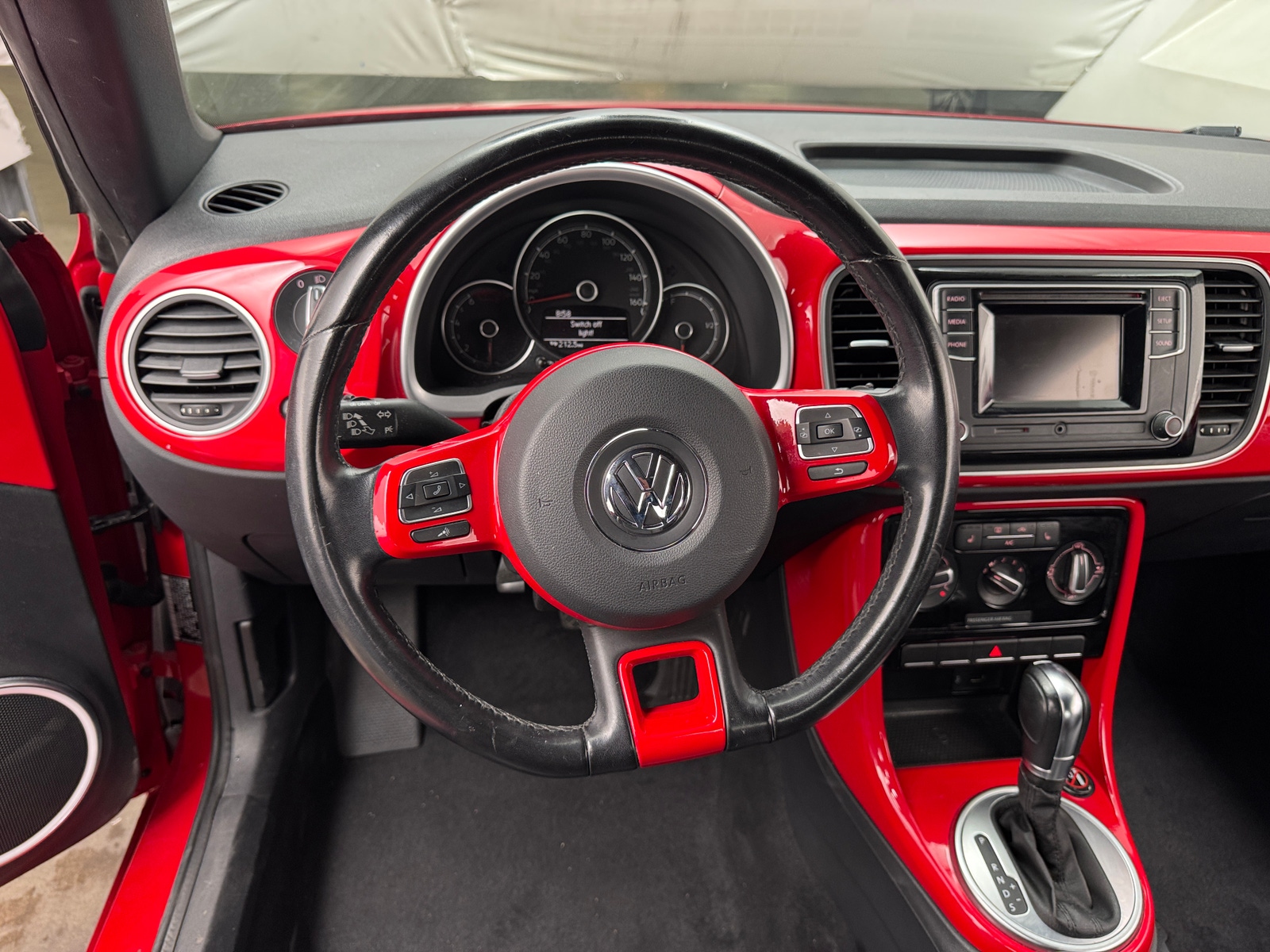 Thumbnail: 2019 Volkswagen Beetle - 5