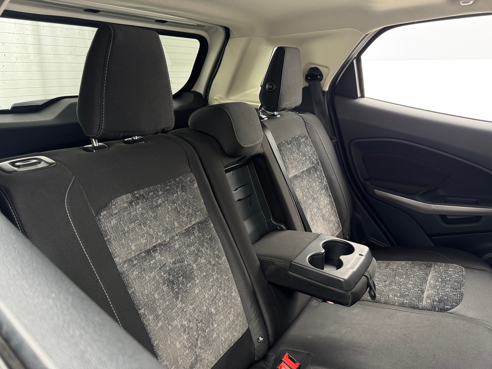 Thumbnail: 2018 Ford EcoSport - 6