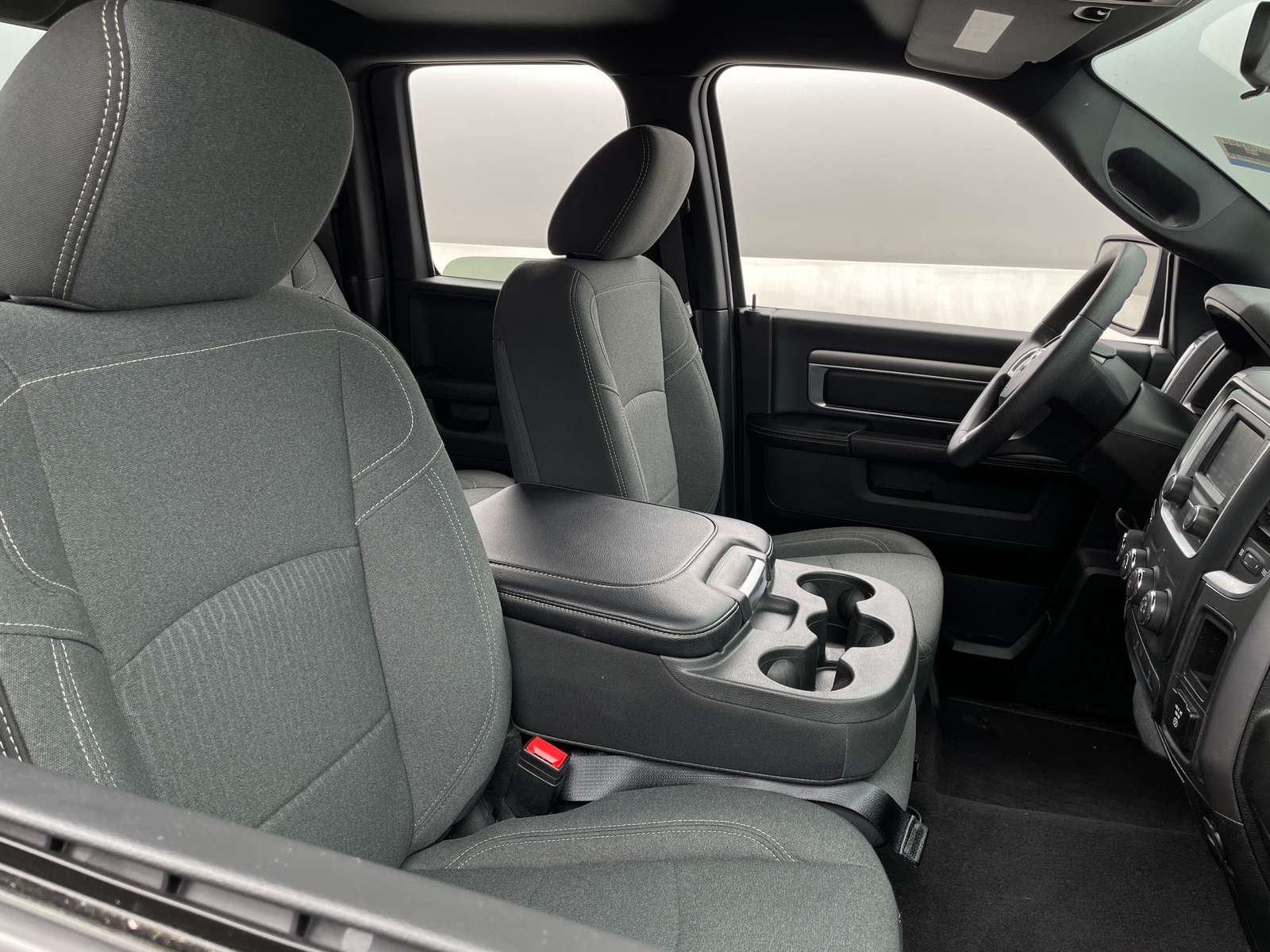 Thumbnail: 2022 RAM 1500 Classic - 2