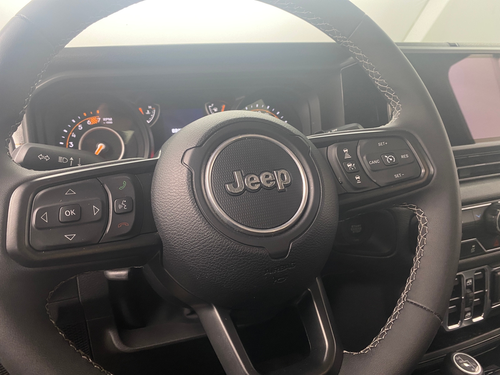 Thumbnail: 2025 Jeep Wrangler - 5