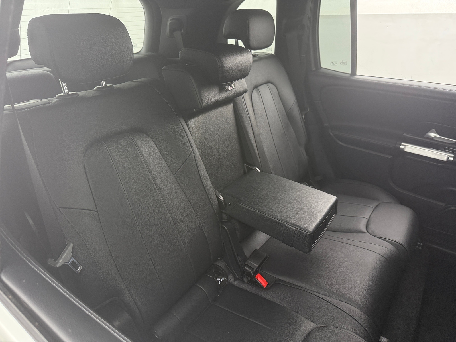 Thumbnail: 2023 Mercedes-Benz GLB - 5