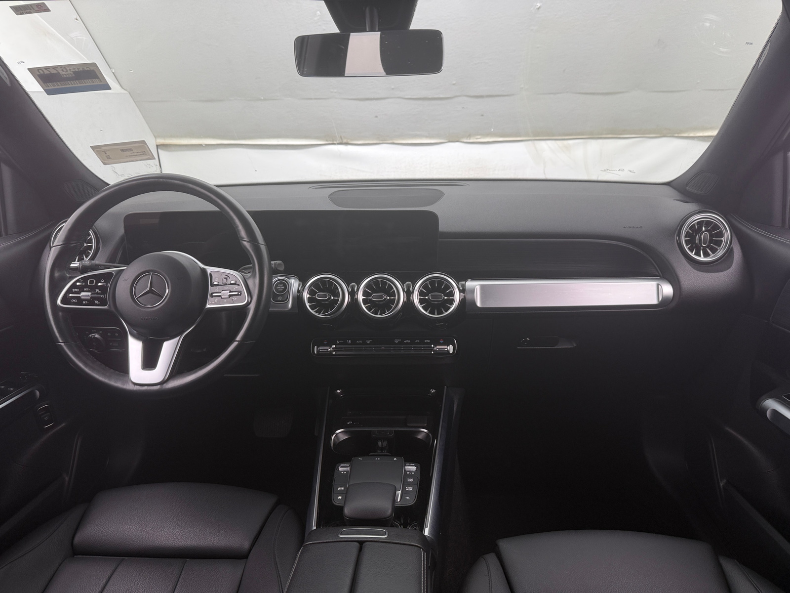 Thumbnail: 2023 Mercedes-Benz GLB - 2