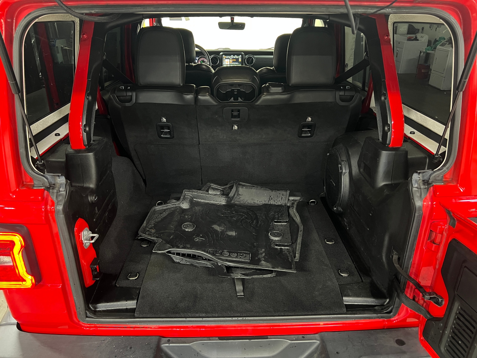 Thumbnail: 2018 Jeep Wrangler - 6