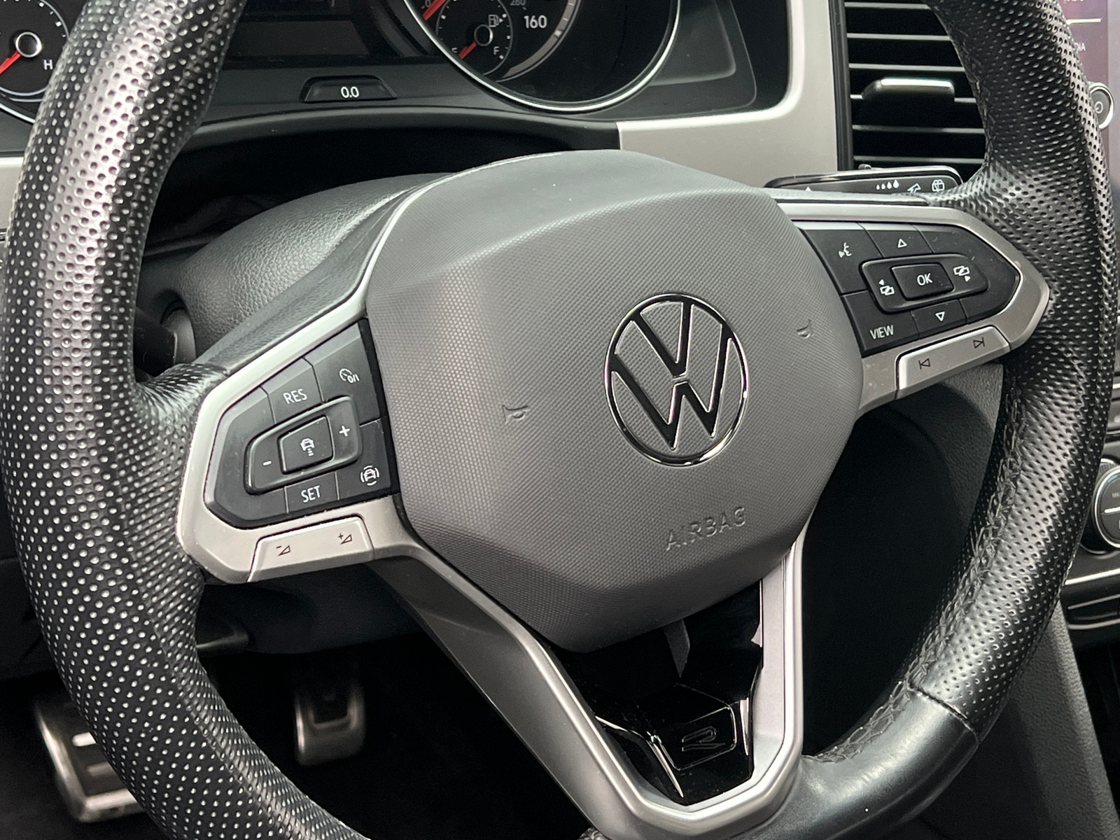 Thumbnail: 2021 Volkswagen Atlas - 4