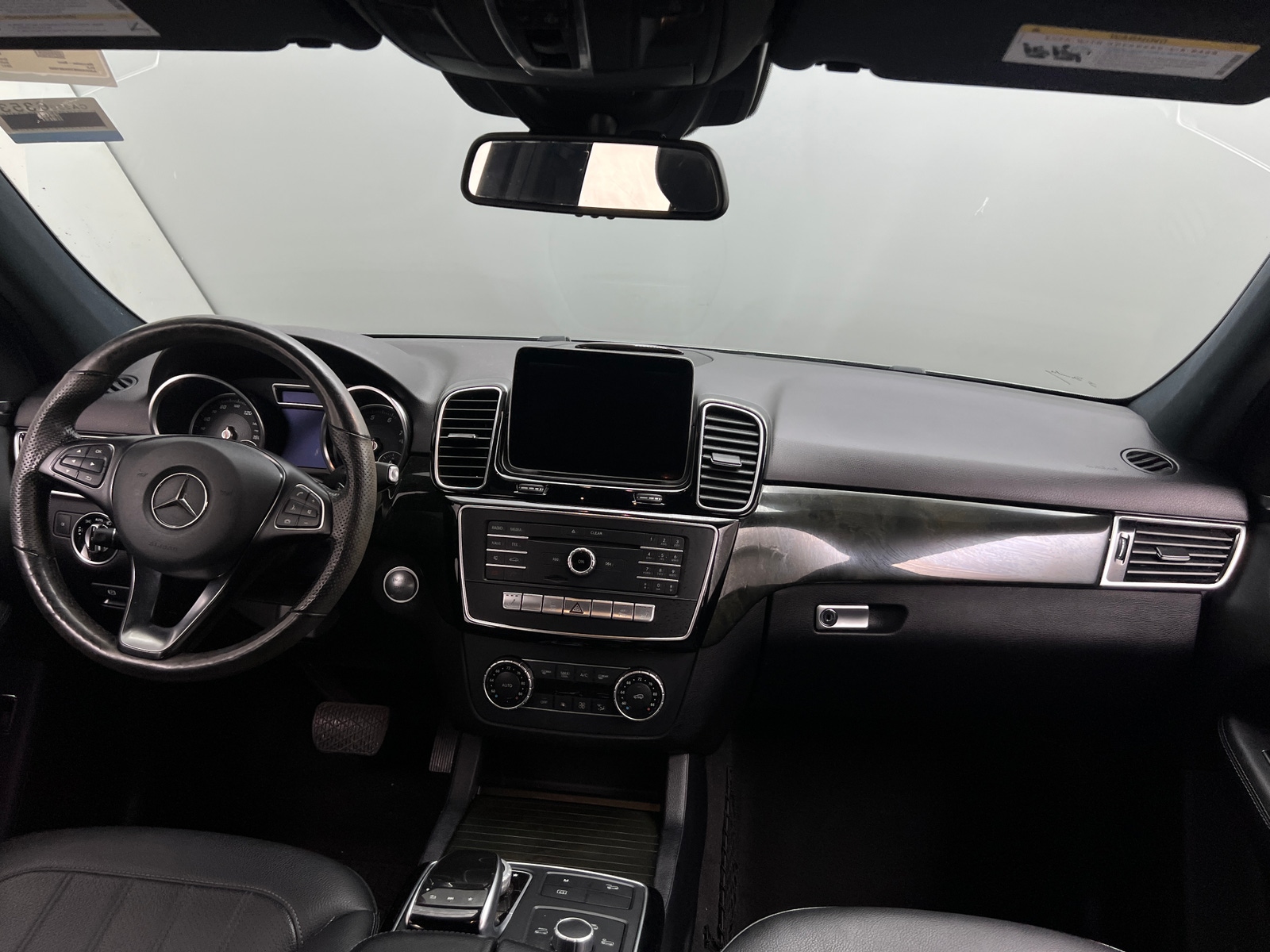 Thumbnail: 2017 Mercedes-Benz GLE - 2