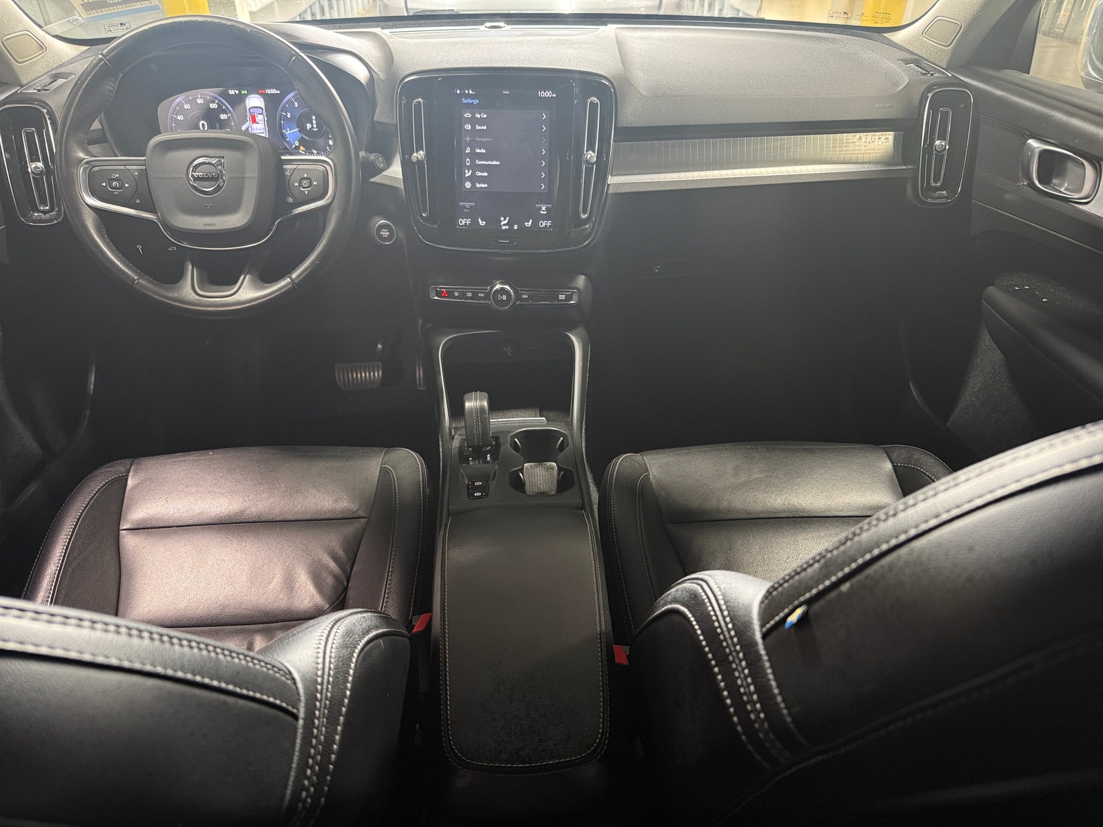 Thumbnail: 2020 Volvo XC40 - 3