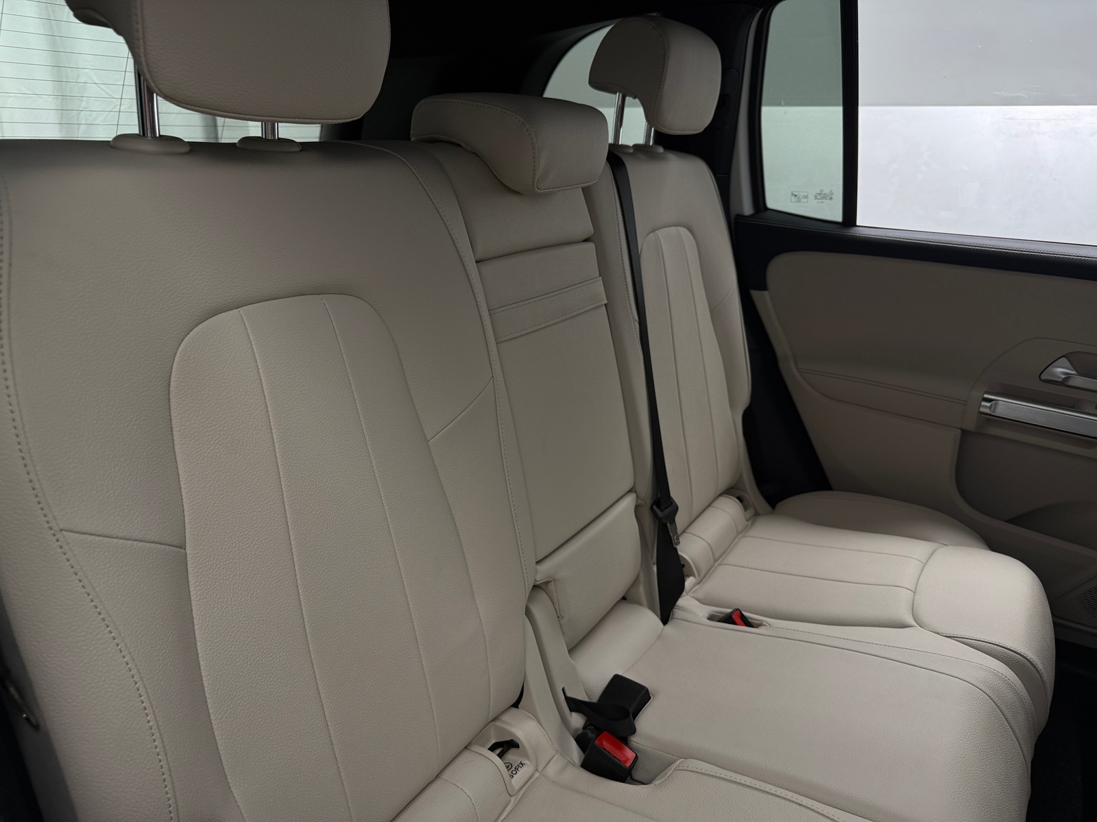 Thumbnail: 2025 Mercedes-Benz GLB - 5