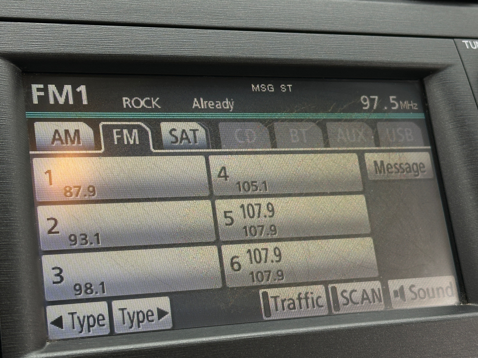 Thumbnail: 2010 Toyota Prius - 4