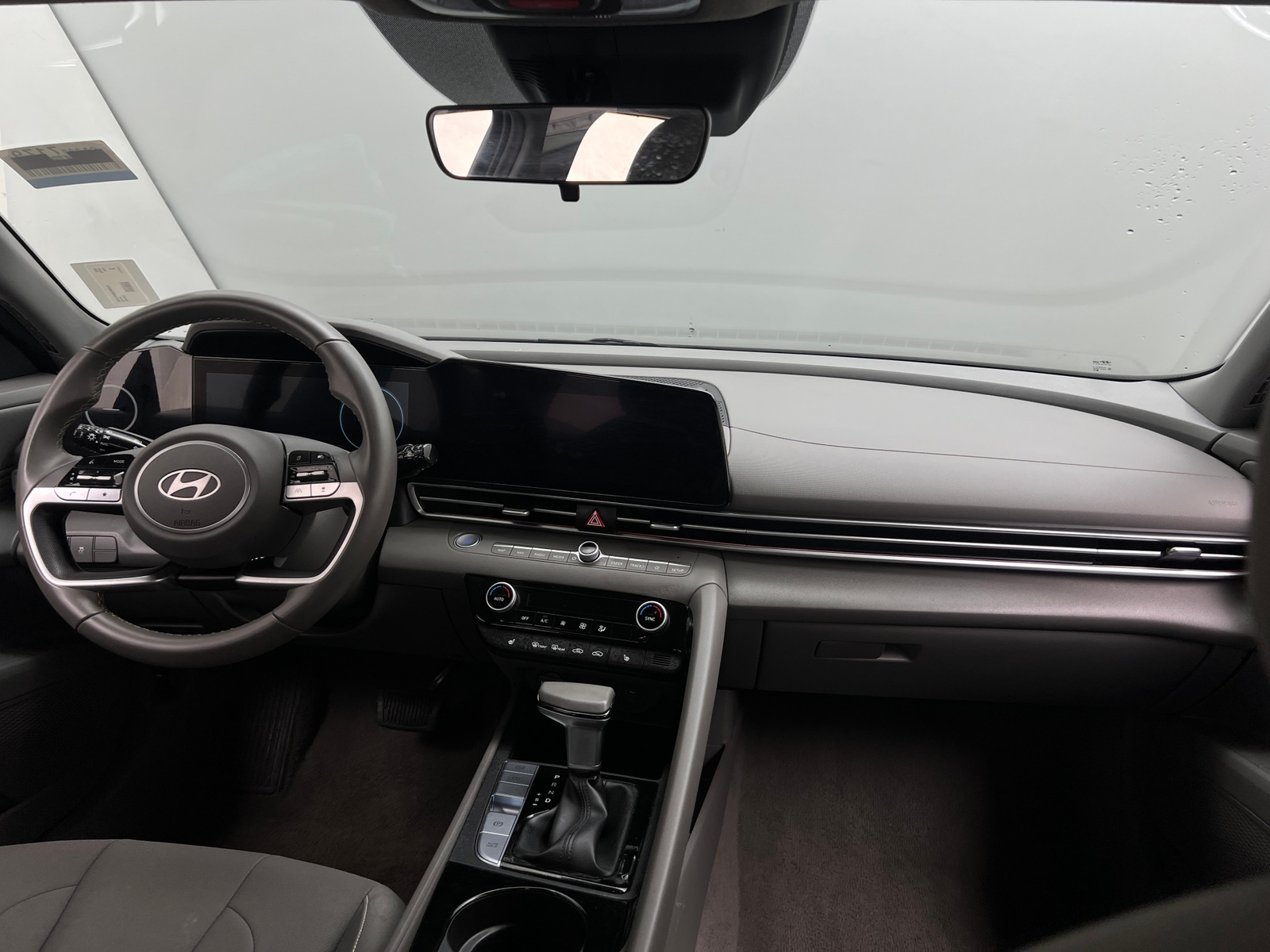 Thumbnail: 2025 Hyundai Elantra - 3