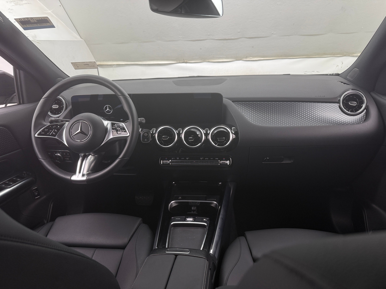 Thumbnail: 2025 Mercedes-Benz GLA - 2