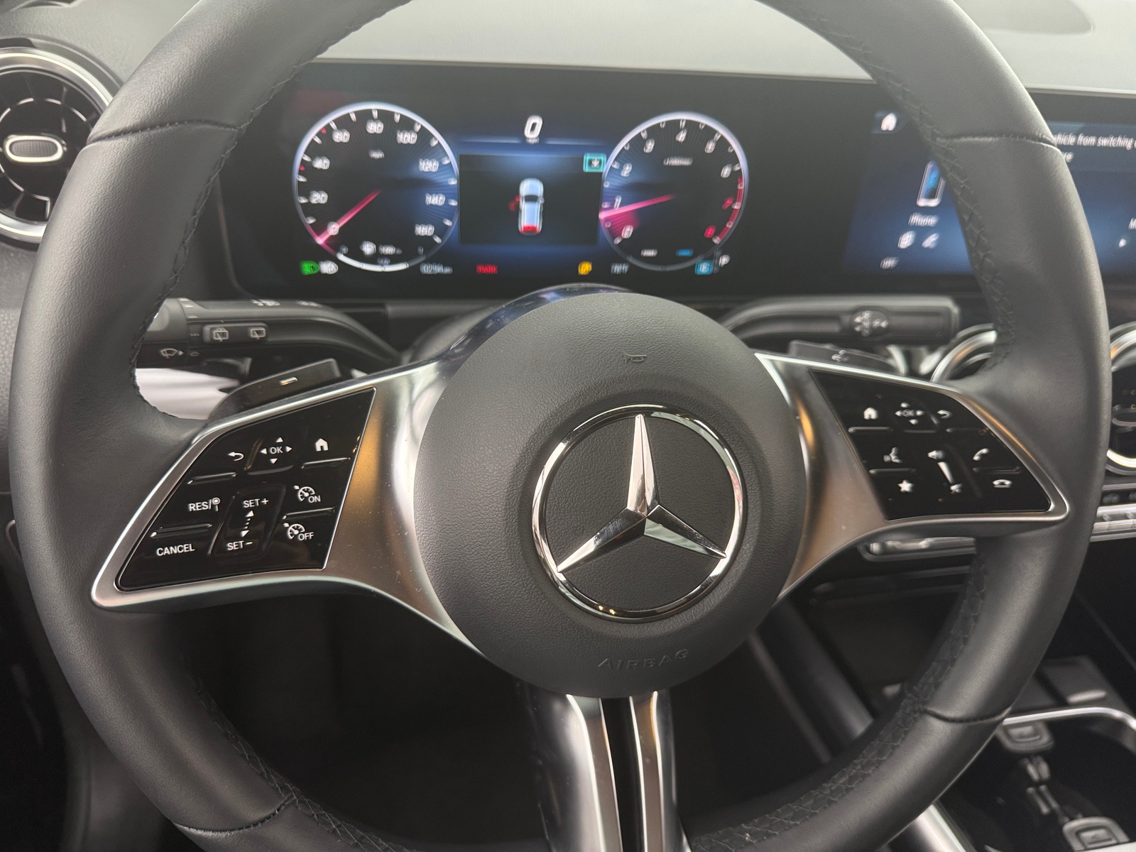 Thumbnail: 2025 Mercedes-Benz GLA - 4