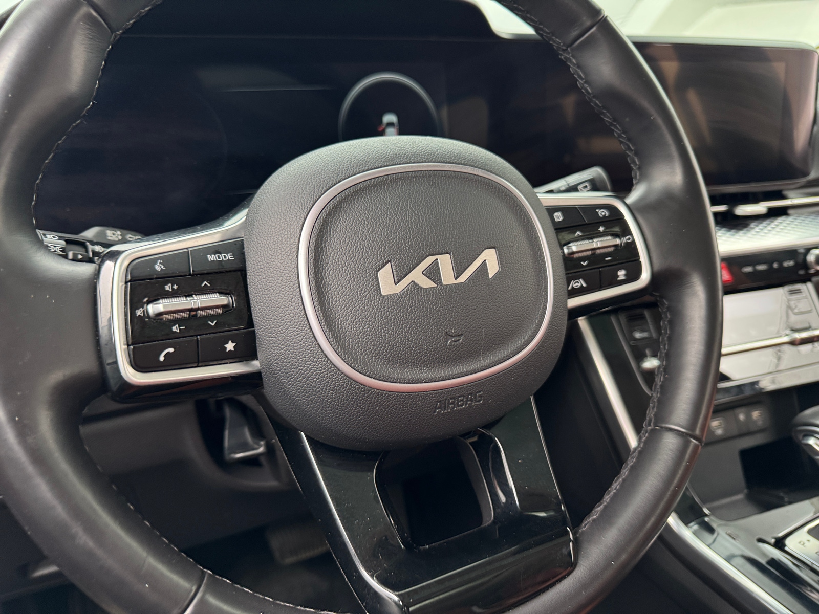 Thumbnail: 2024 Kia Carnival - 4