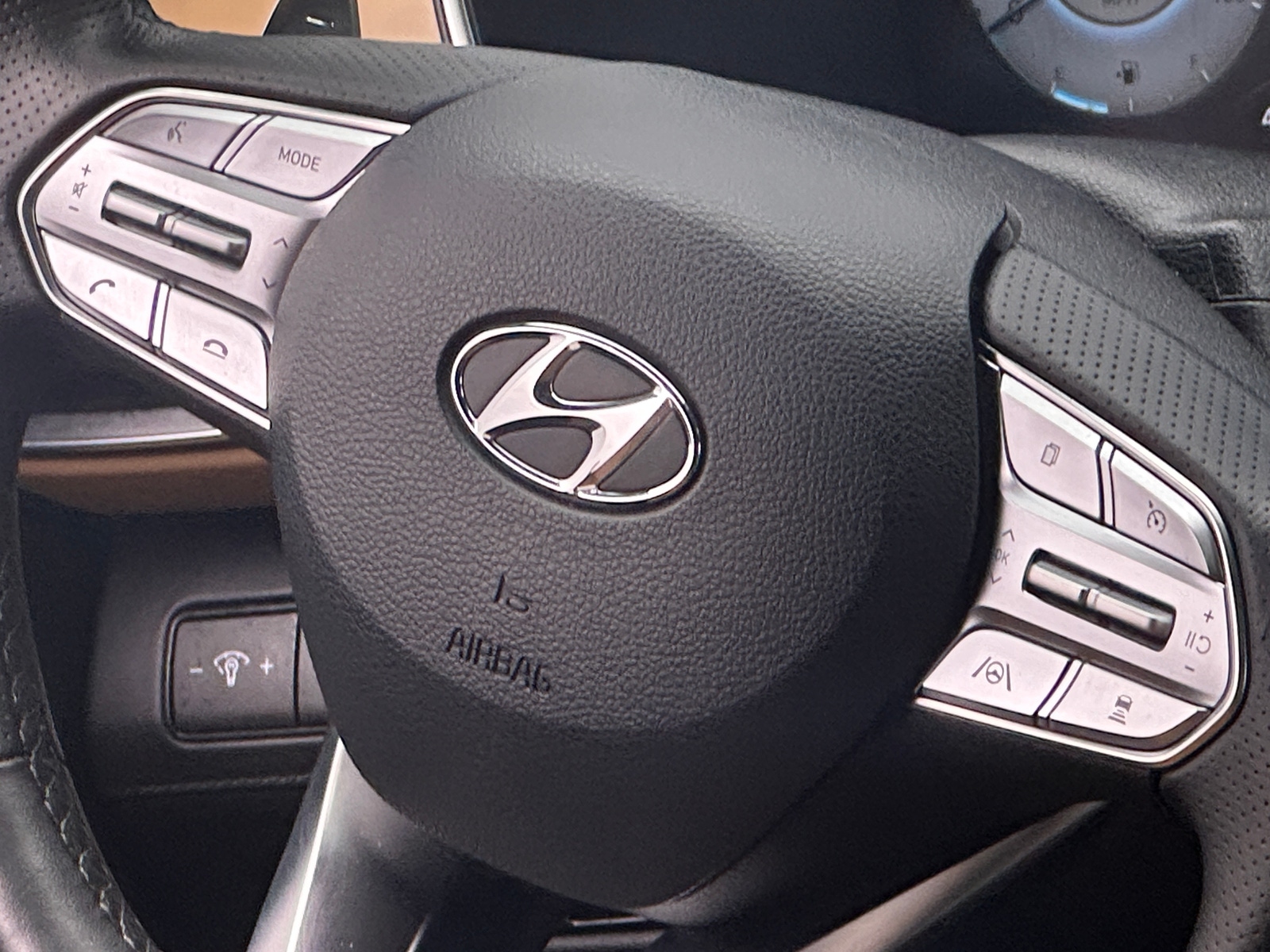 Thumbnail: 2023 Hyundai Santa Fe - 4