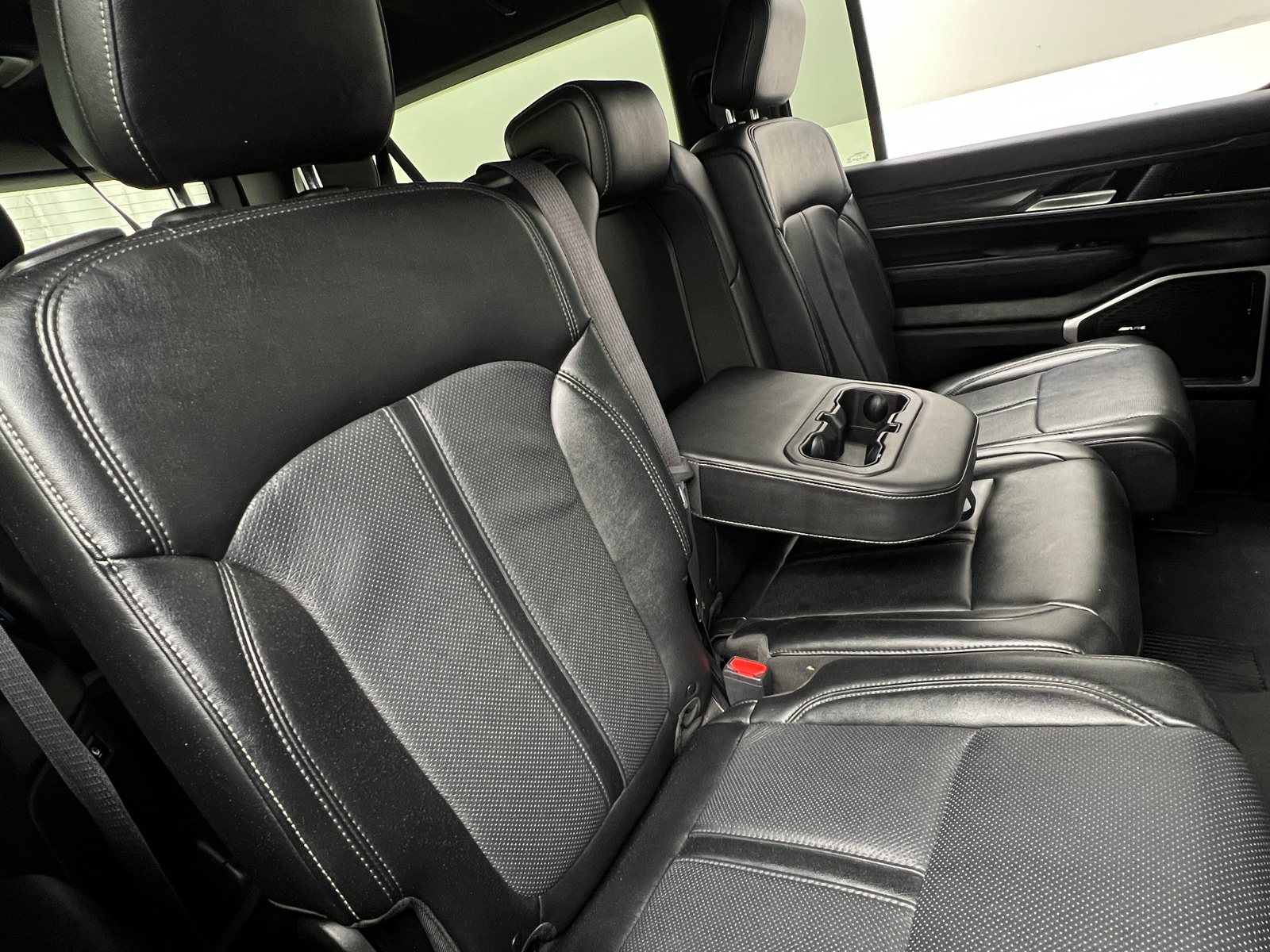 Thumbnail: 2024 Jeep Wagoneer - 5