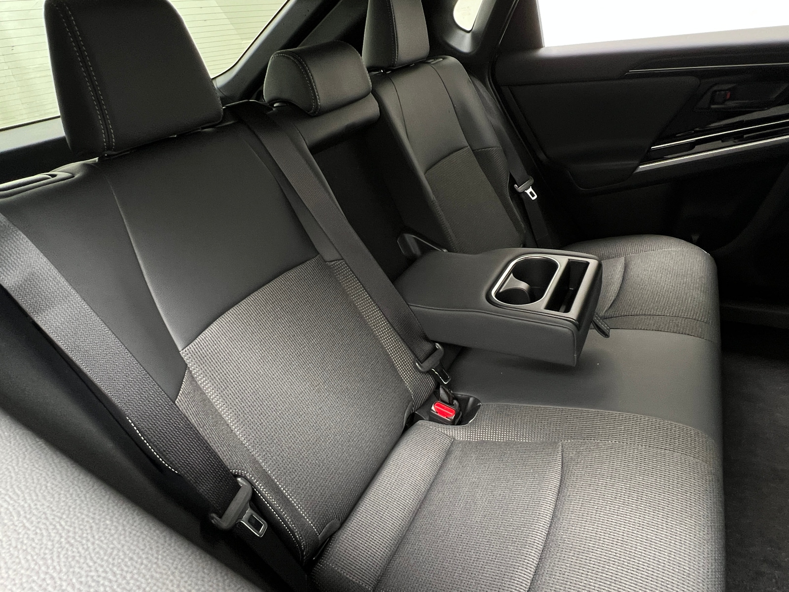 Thumbnail: 2025 Toyota bZ4X - 5