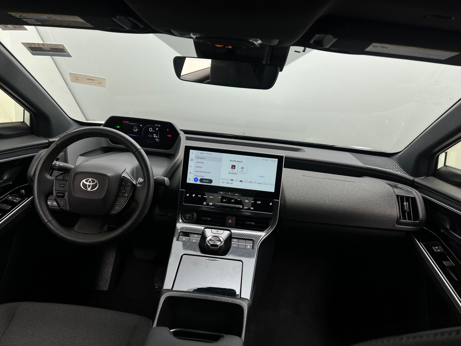 Thumbnail: 2025 Toyota bZ4X - 2