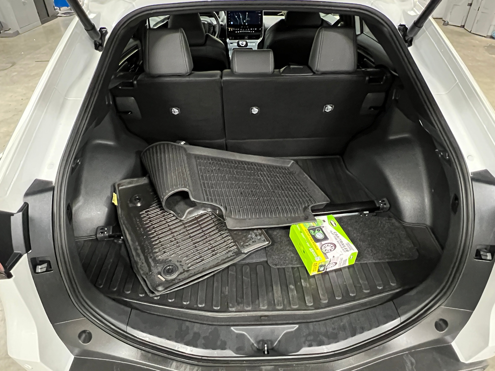 Thumbnail: 2025 Toyota bZ4X - 6