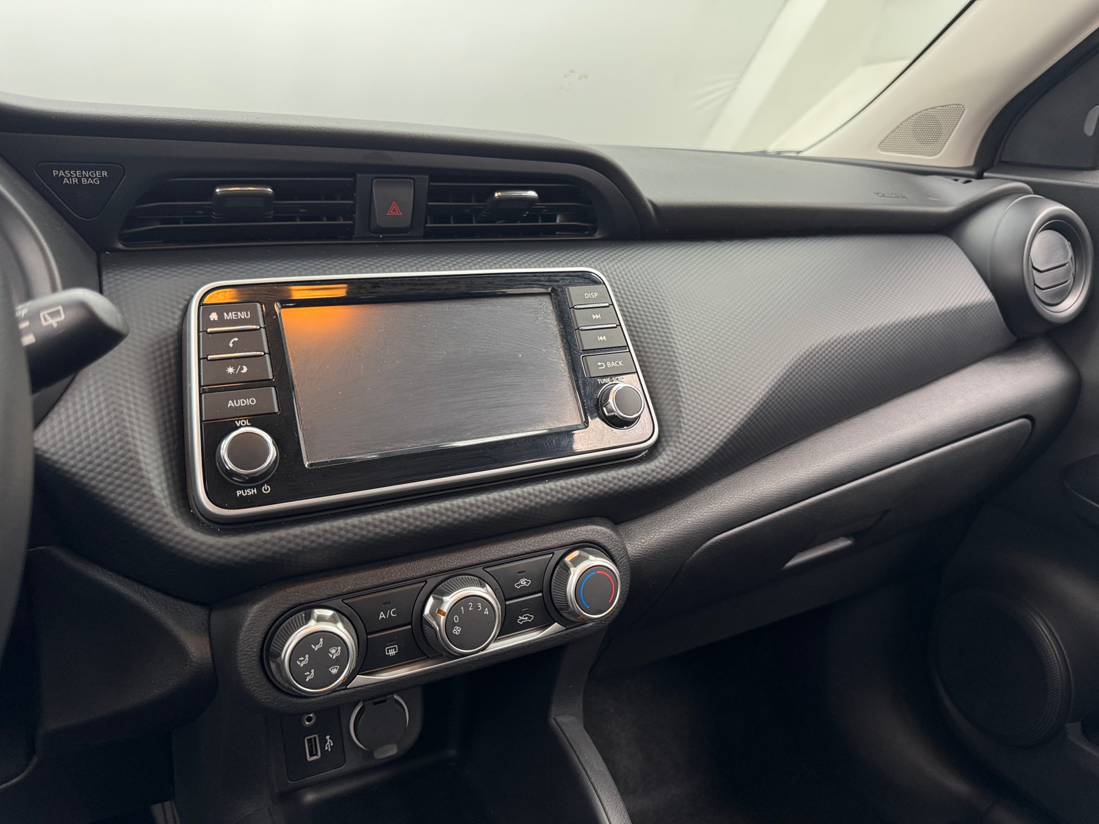 Thumbnail: 2024 Nissan Kicks - 4