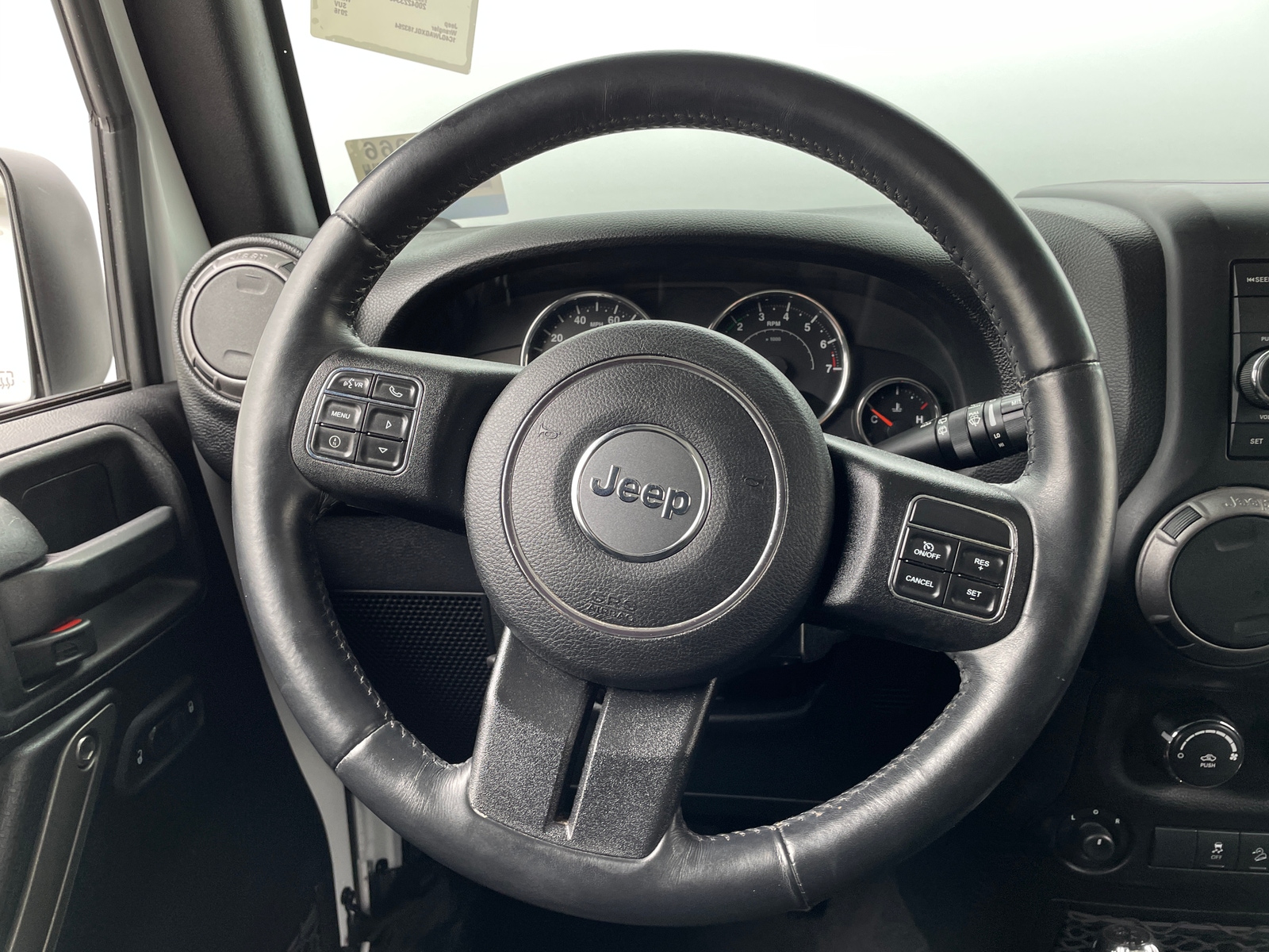 Thumbnail: 2016 Jeep Wrangler - 5