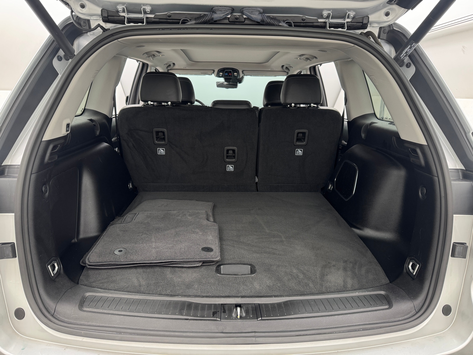 Thumbnail: 2023 Jeep Grand Cherokee - 6