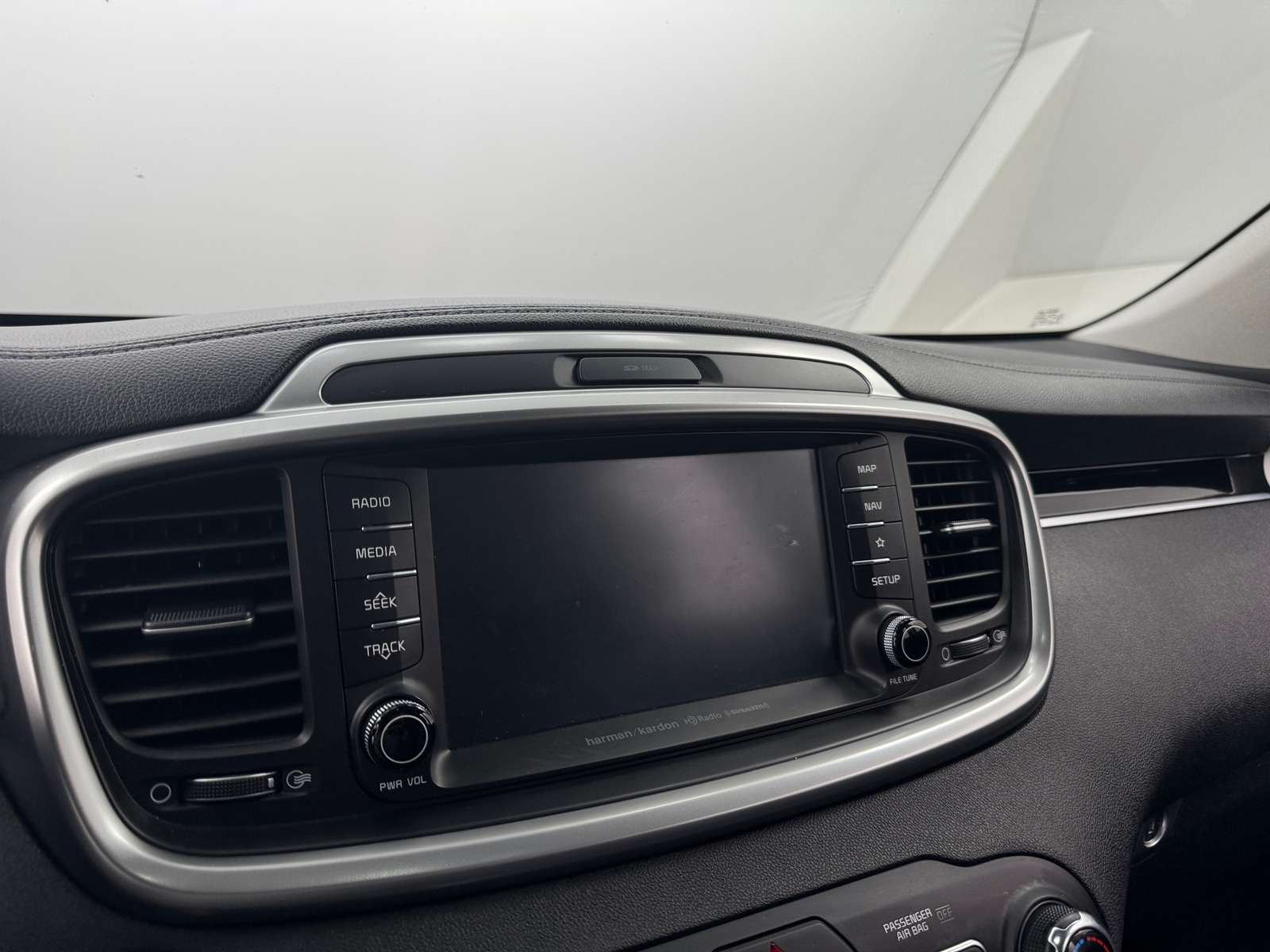 Thumbnail: 2019 Kia Sorento - 3