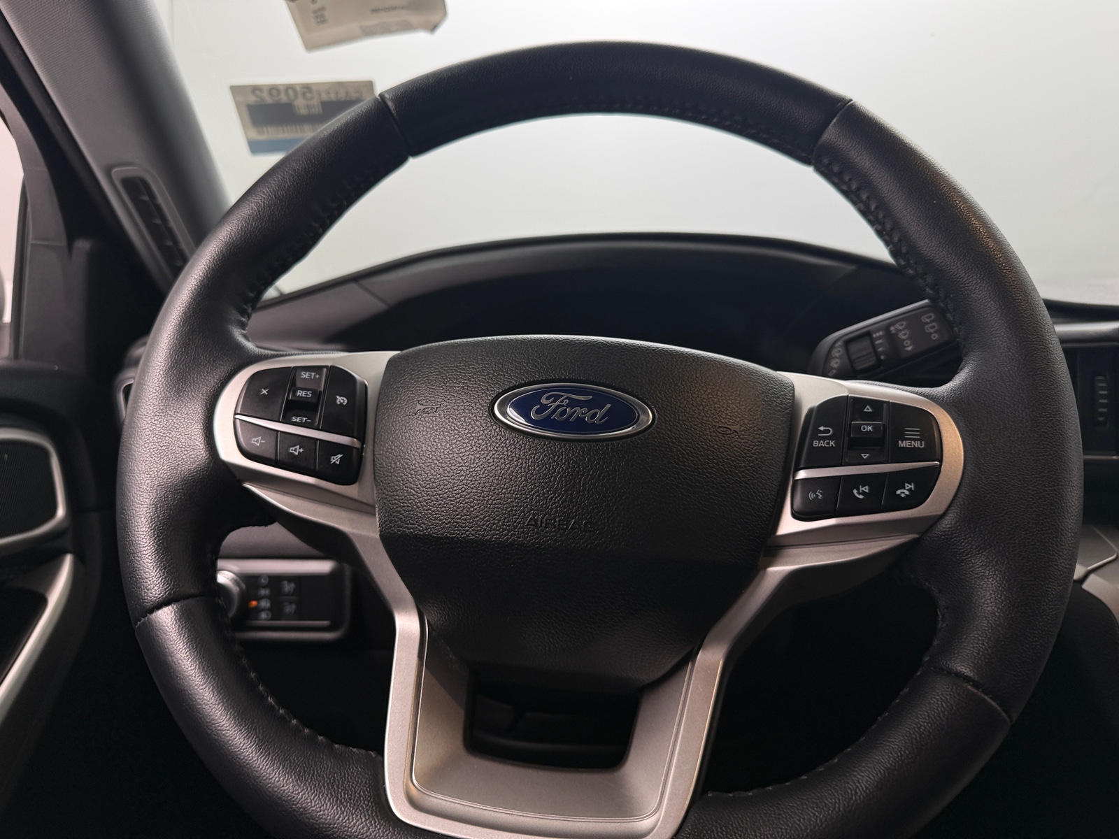 Thumbnail: 2022 Ford Explorer - 4