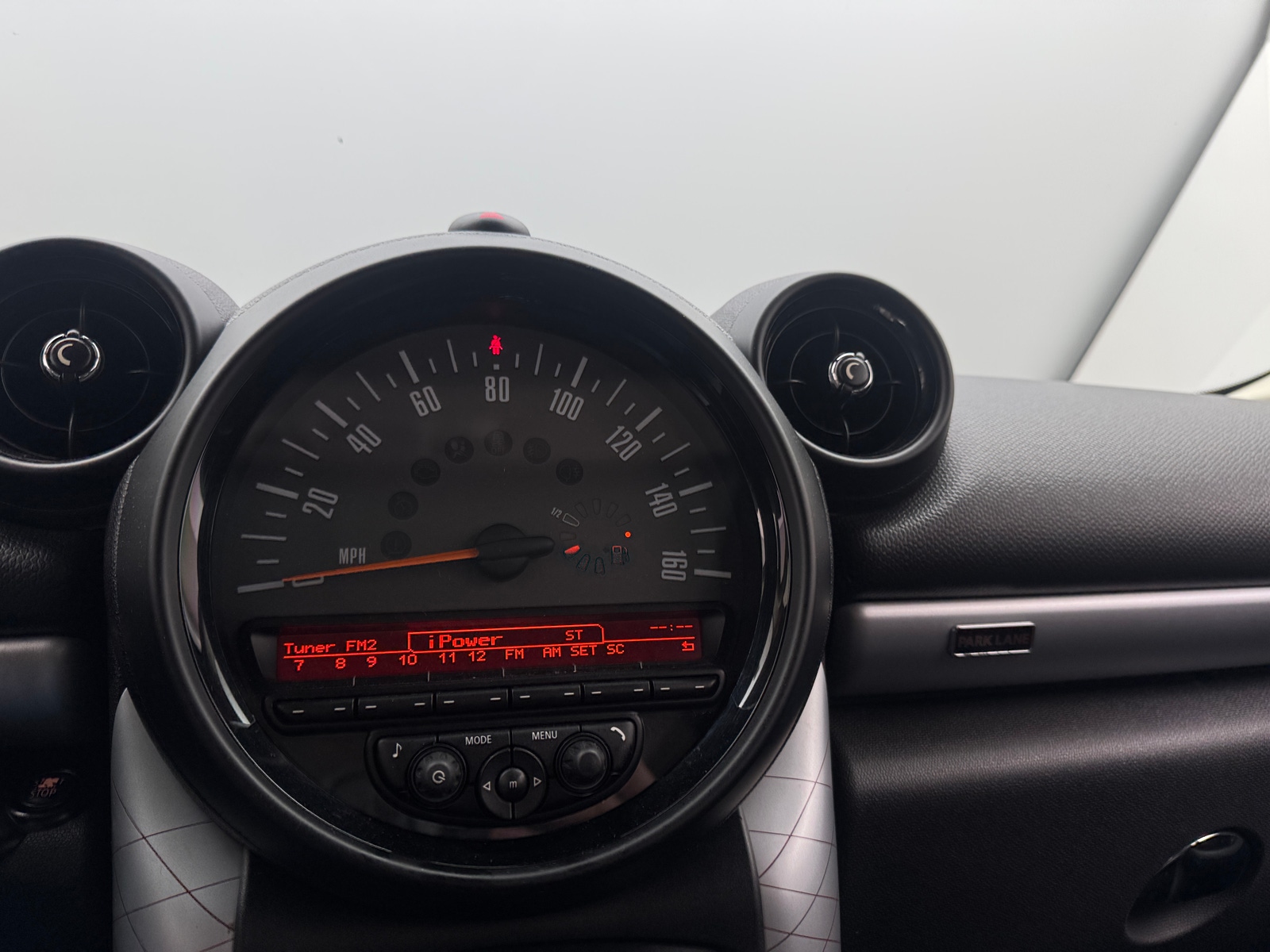 Thumbnail: 2016 MINI Cooper Countryman - 3