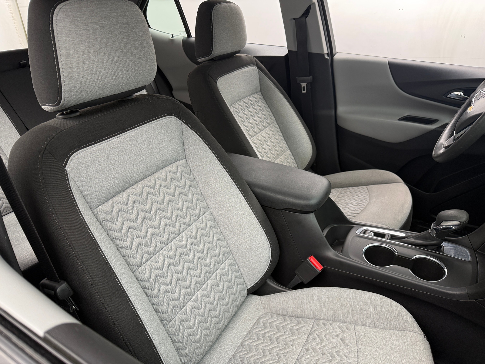 Thumbnail: 2022 Chevrolet Equinox - 2