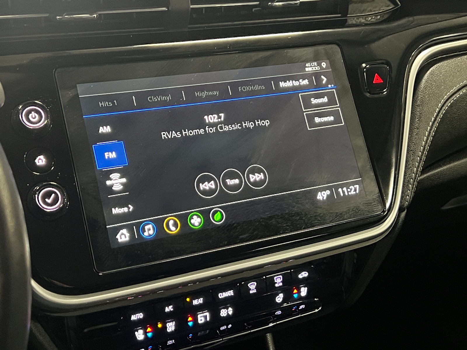 Thumbnail: 2023 Chevrolet Bolt EUV - 3