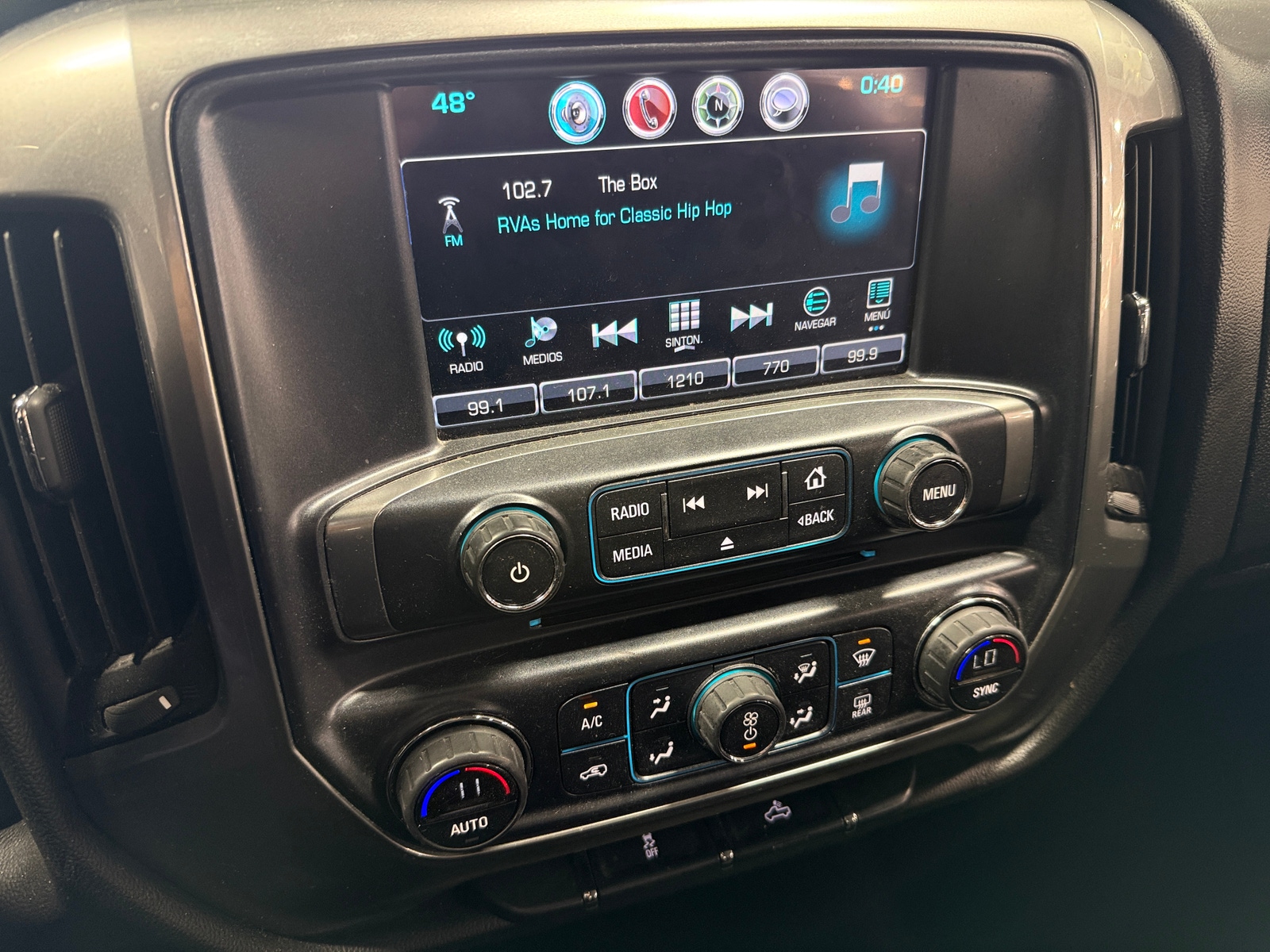 Thumbnail: 2016 Chevrolet Silverado 1500 - 4