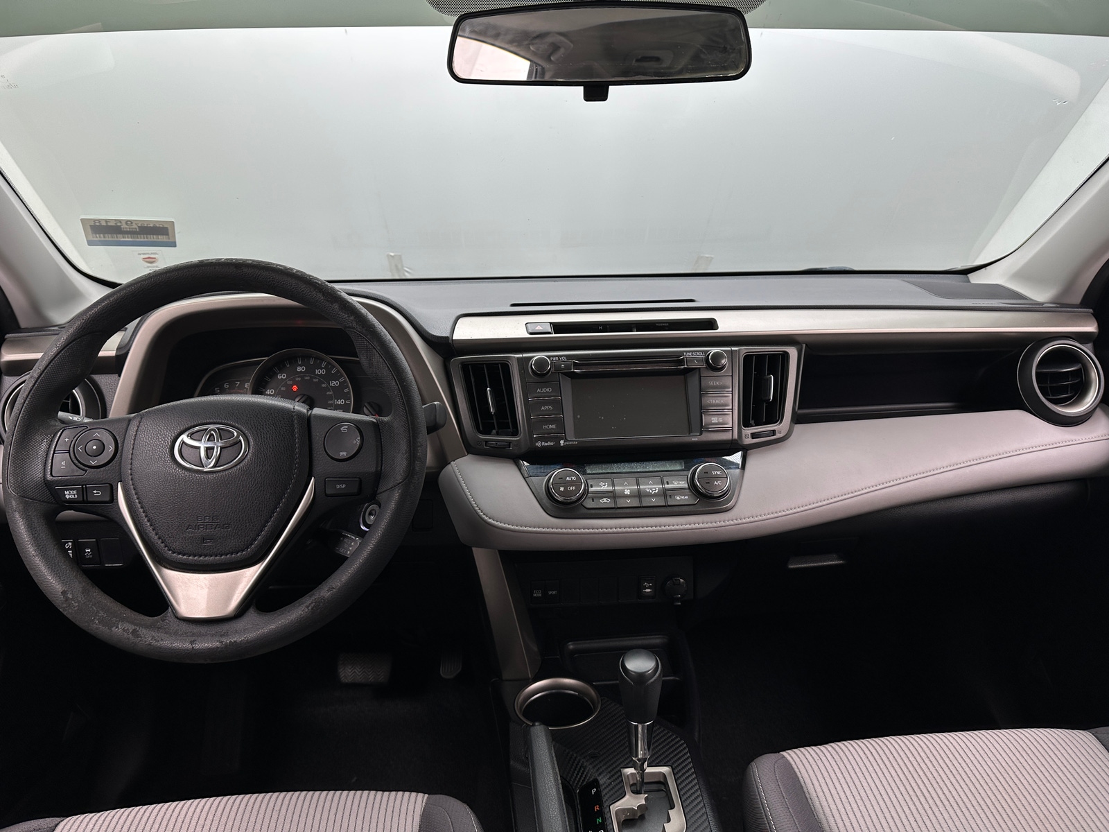 Thumbnail: 2015 Toyota RAV4 - 3