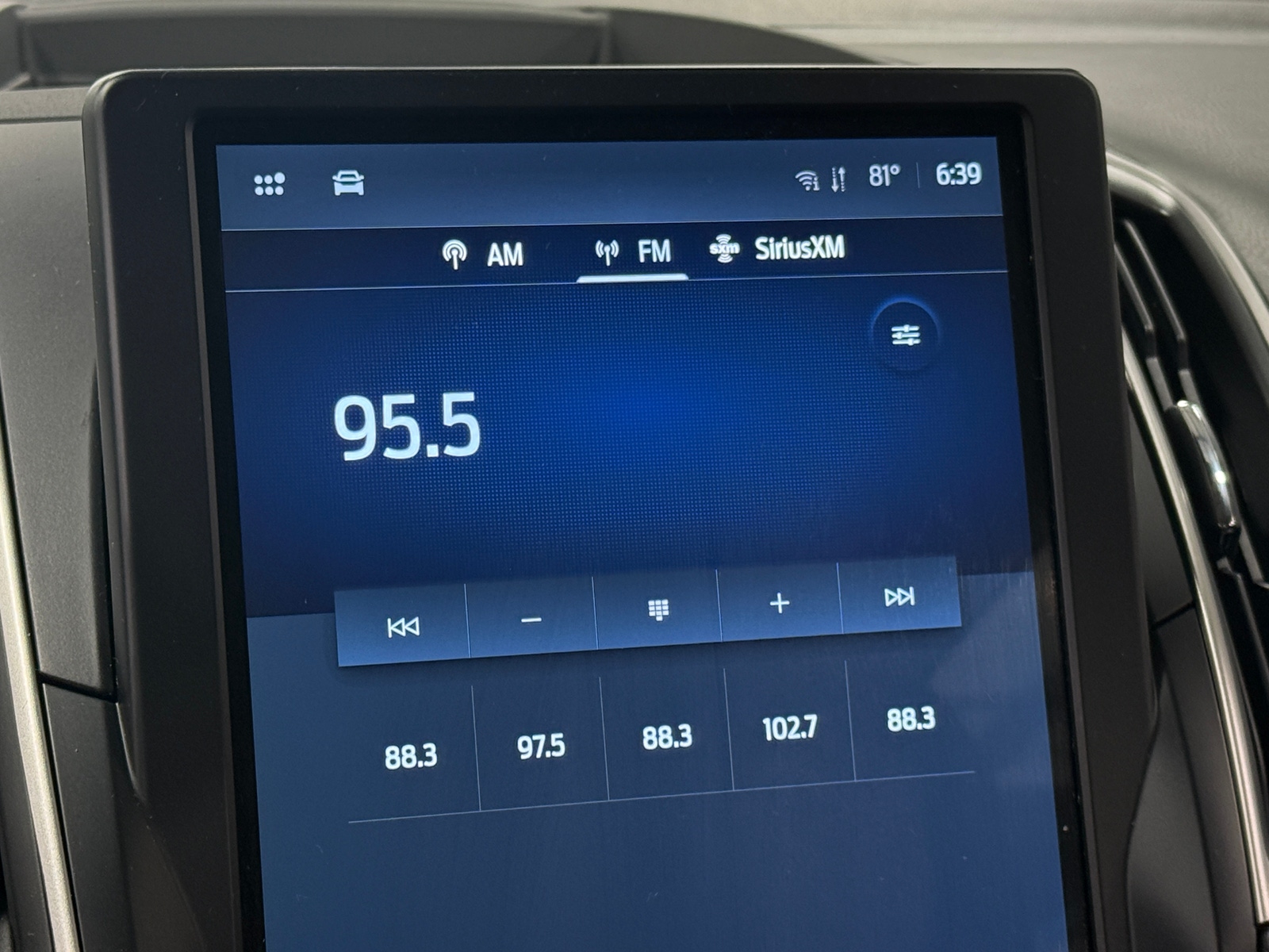 Thumbnail: 2024 Ford Edge - 3