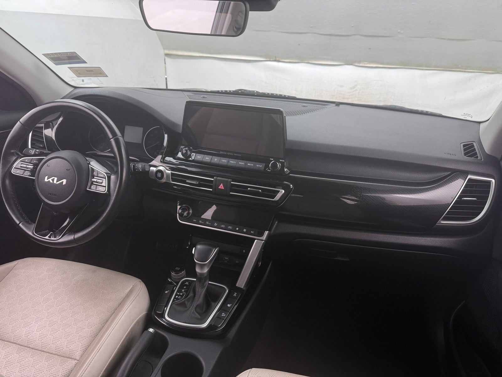 Thumbnail: 2022 Kia Seltos - 2