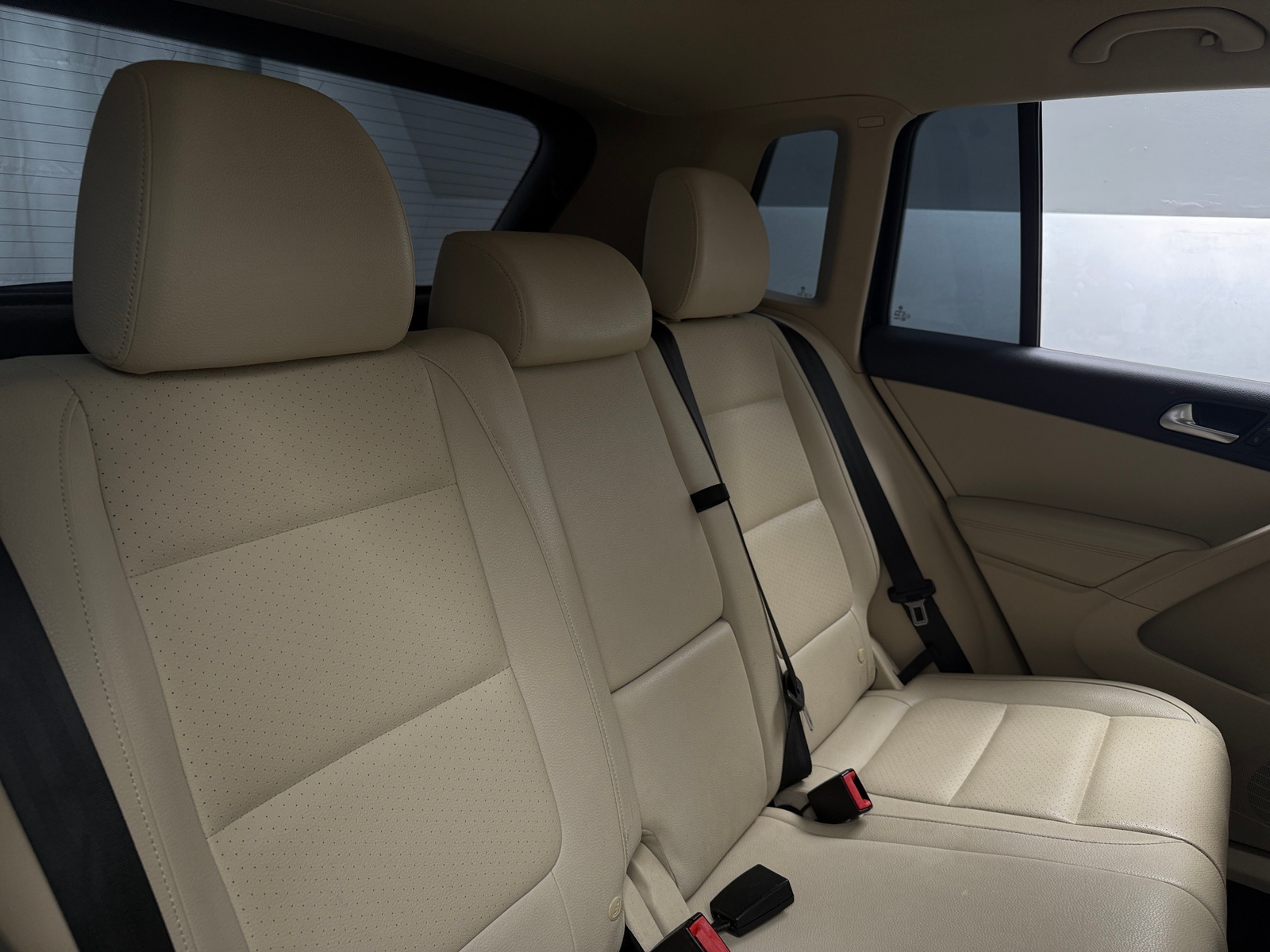 Thumbnail: 2016 Volkswagen Tiguan - 6