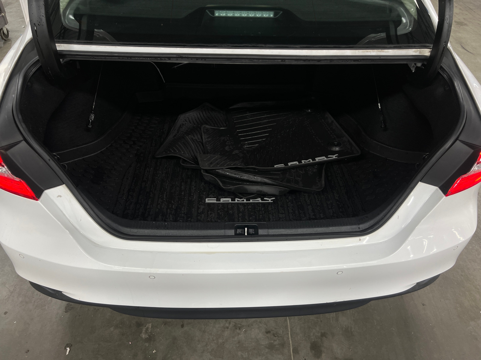 Thumbnail: 2018 Toyota Camry - 7