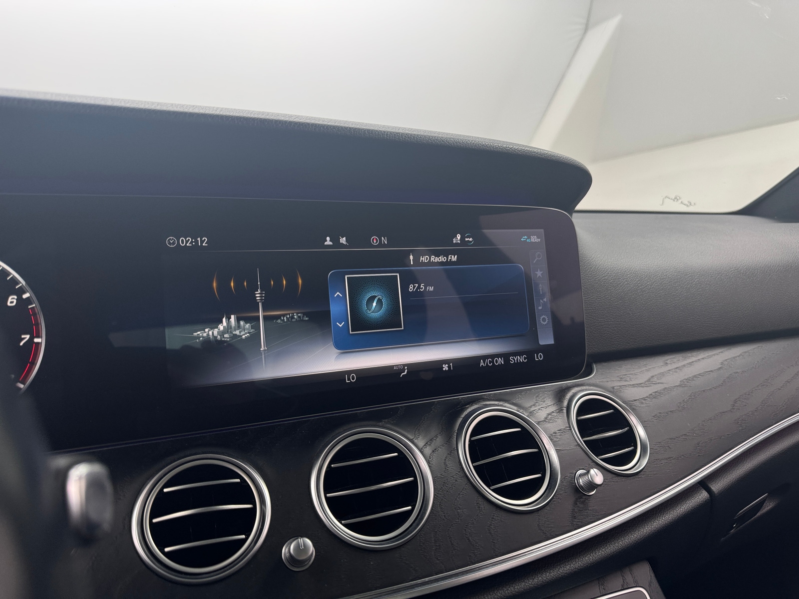 Thumbnail: 2020 Mercedes-Benz E-Class - 3