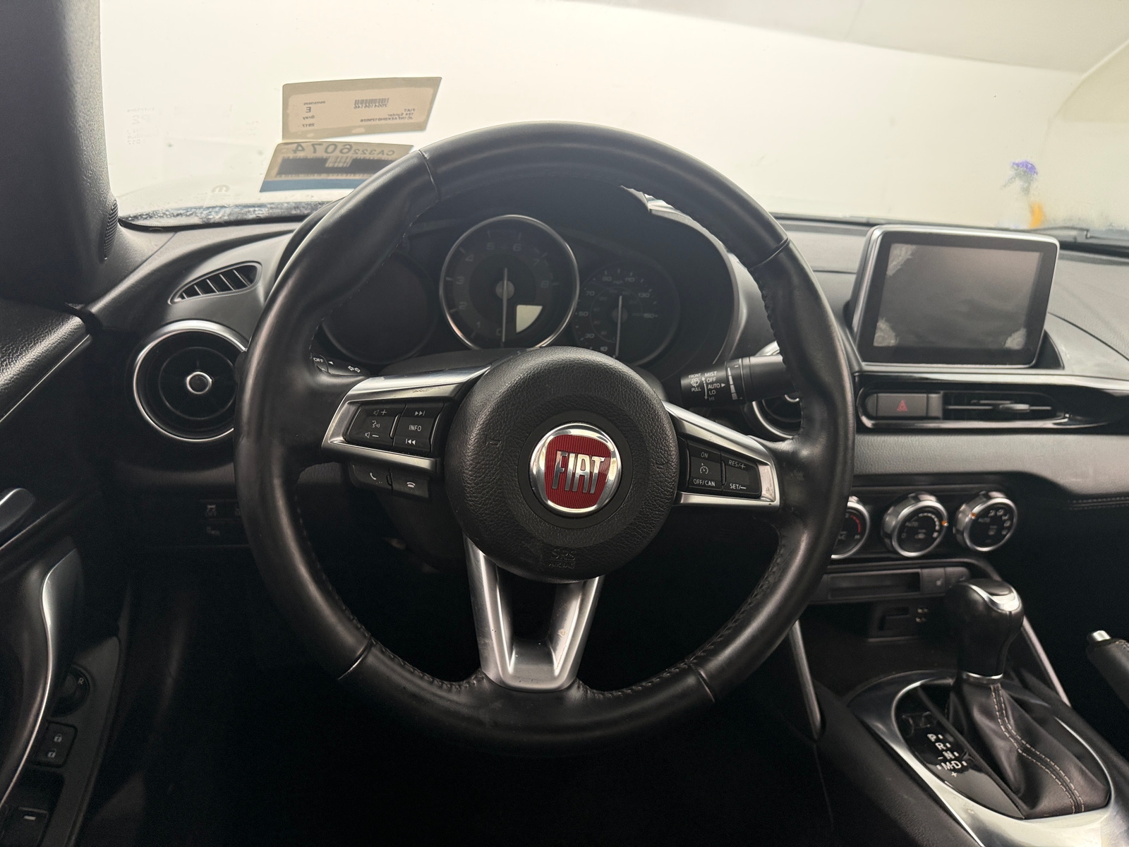 Thumbnail: 2017 Fiat 124 Spider - 4