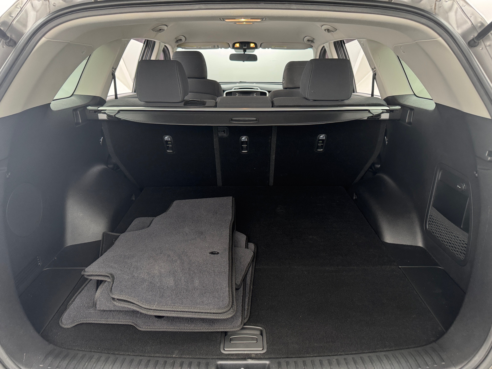 Thumbnail: 2017 Kia Sorento - 7