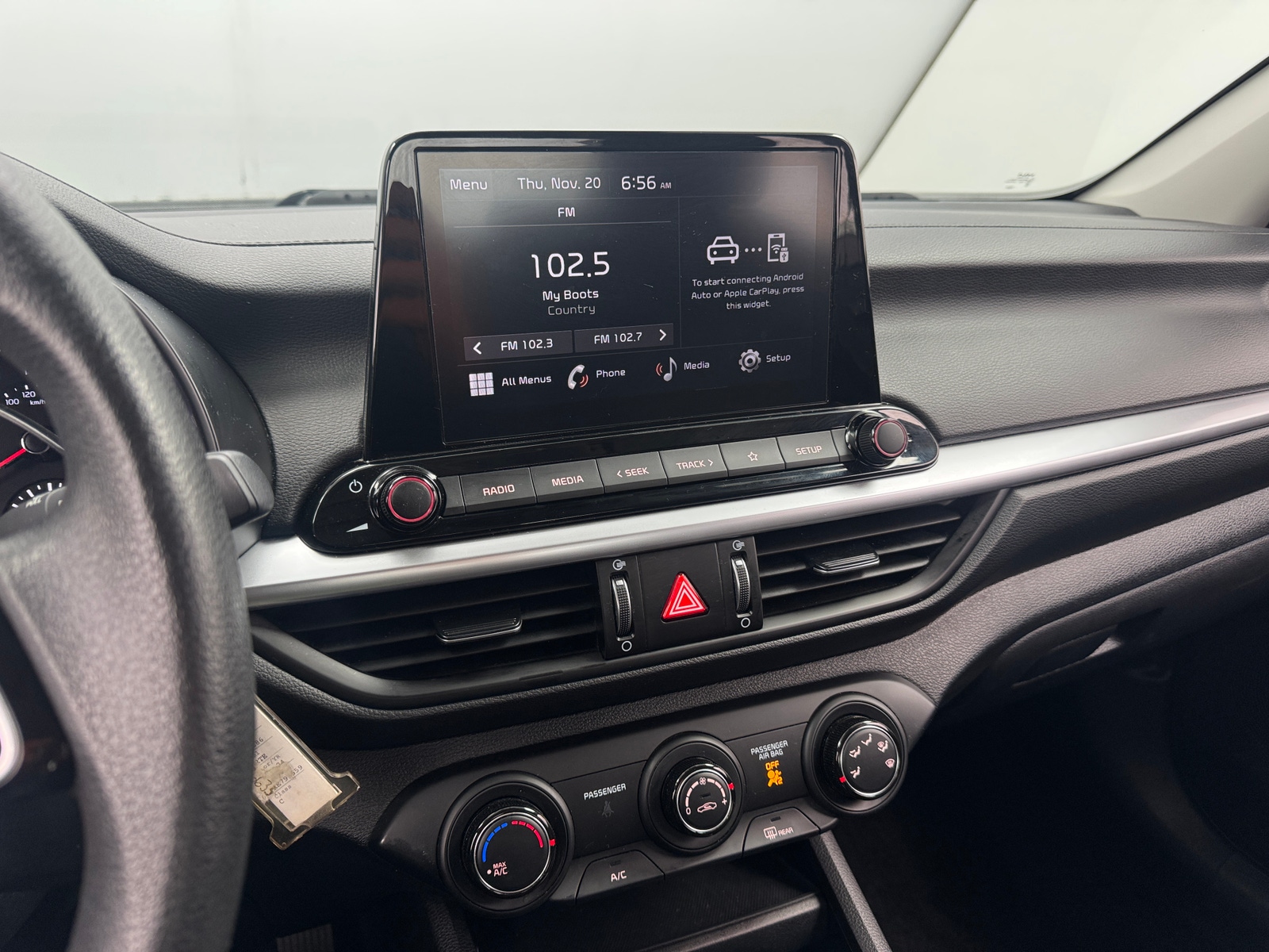 Thumbnail: 2024 Kia Forte - 4