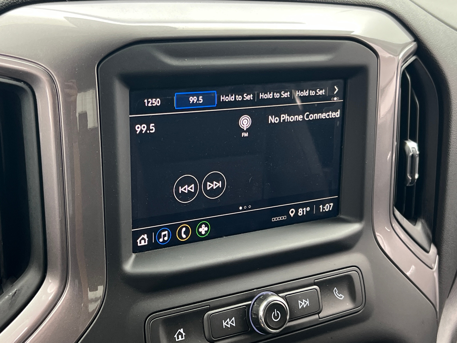 Thumbnail: 2022 Chevrolet Silverado 1500 - 4