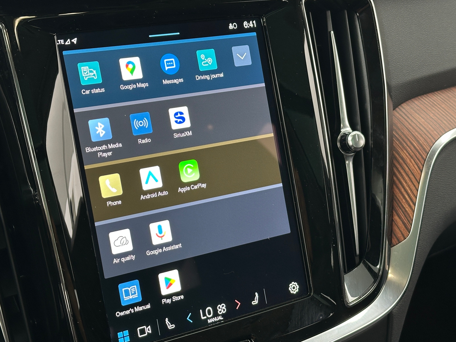 Thumbnail: 2025 Volvo V60 - 3