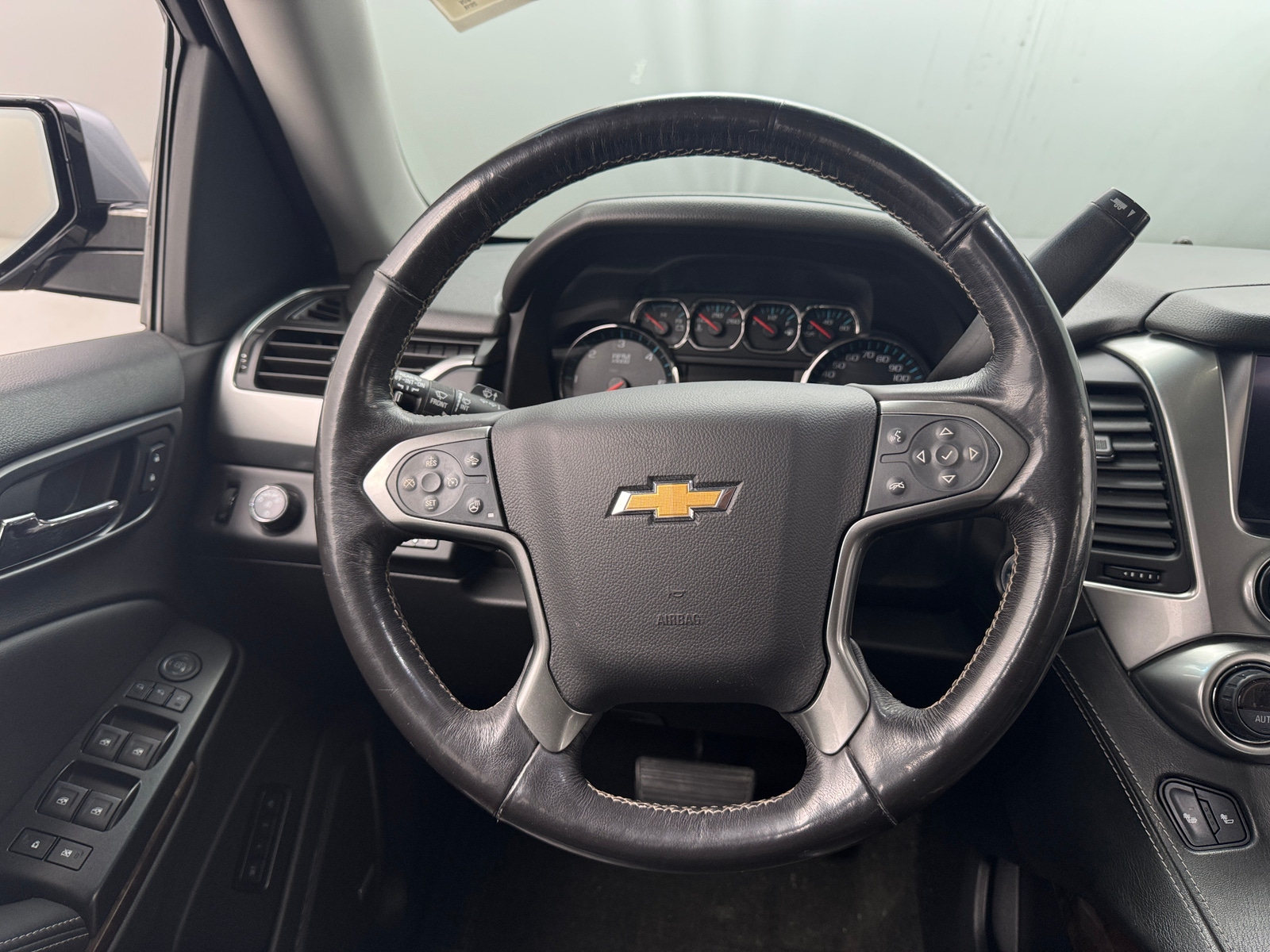 Thumbnail: 2018 Chevrolet Suburban - 4