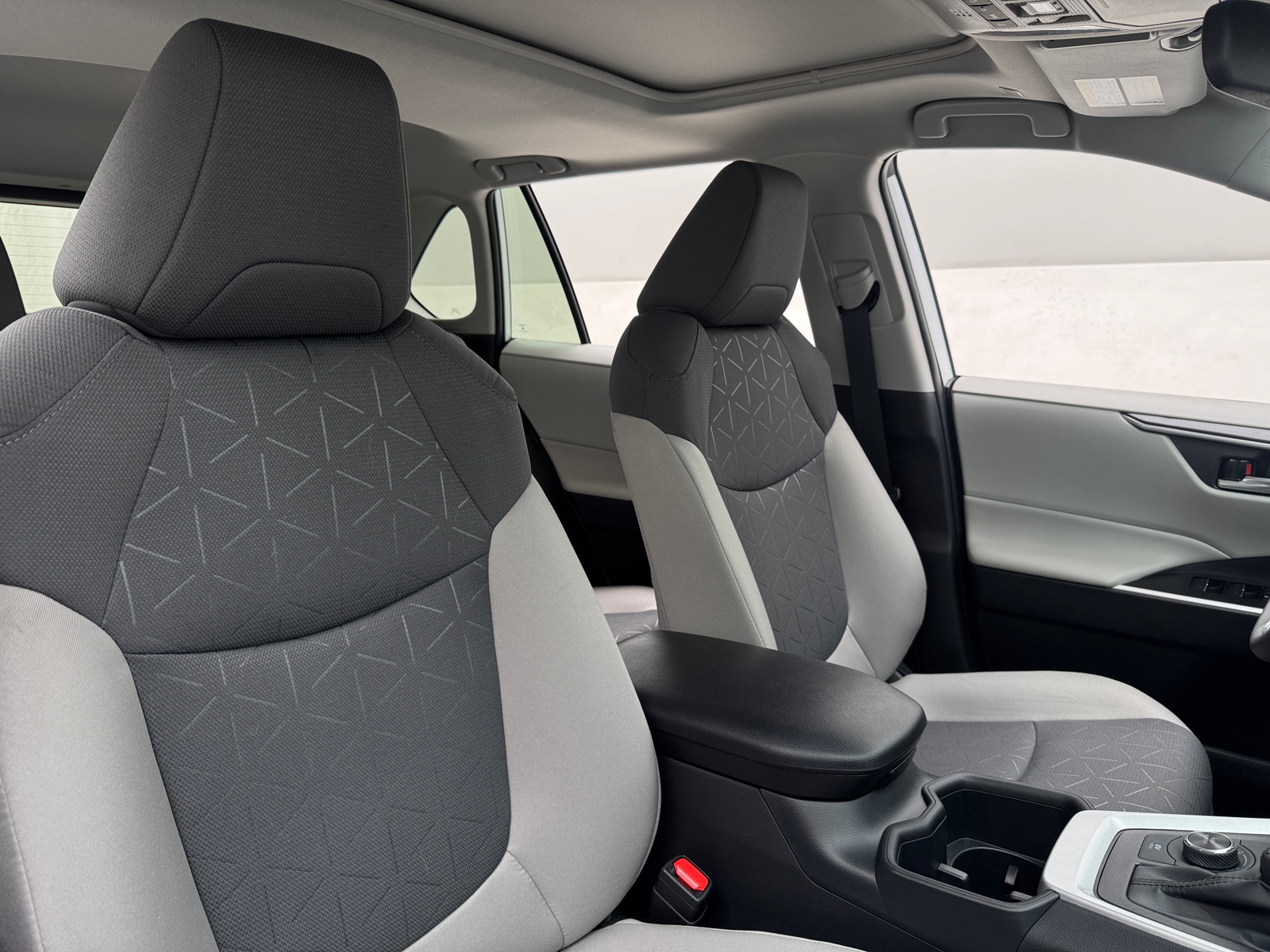 Thumbnail: 2025 Toyota RAV4 - 2