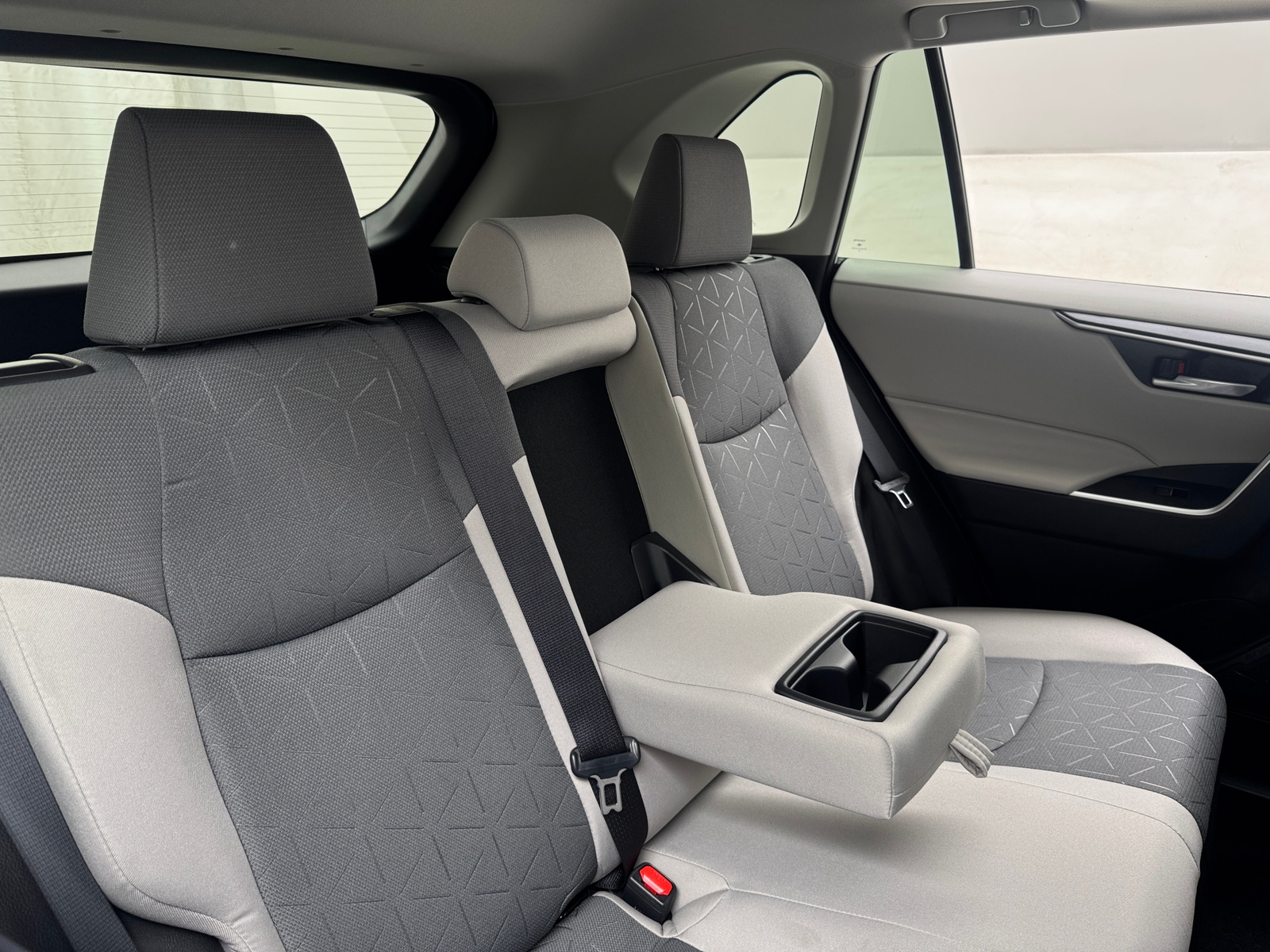 Thumbnail: 2025 Toyota RAV4 - 6