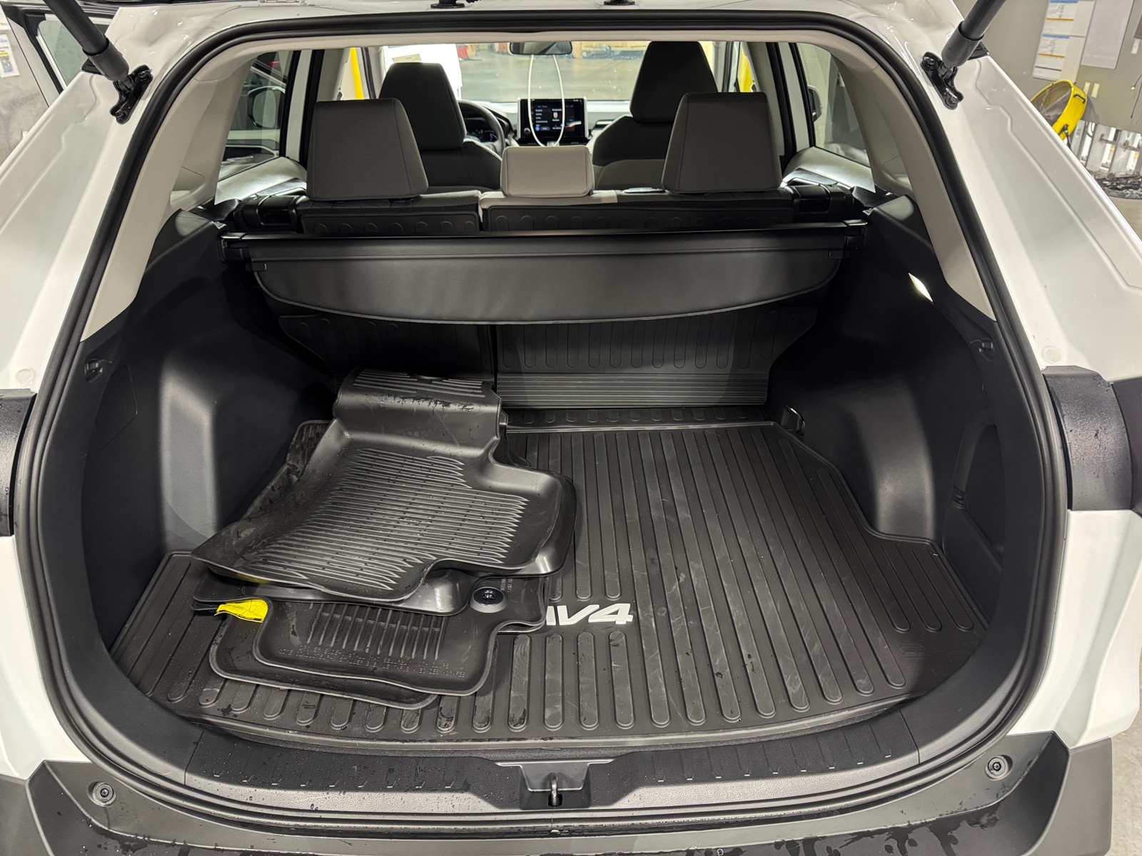 Thumbnail: 2025 Toyota RAV4 - 7